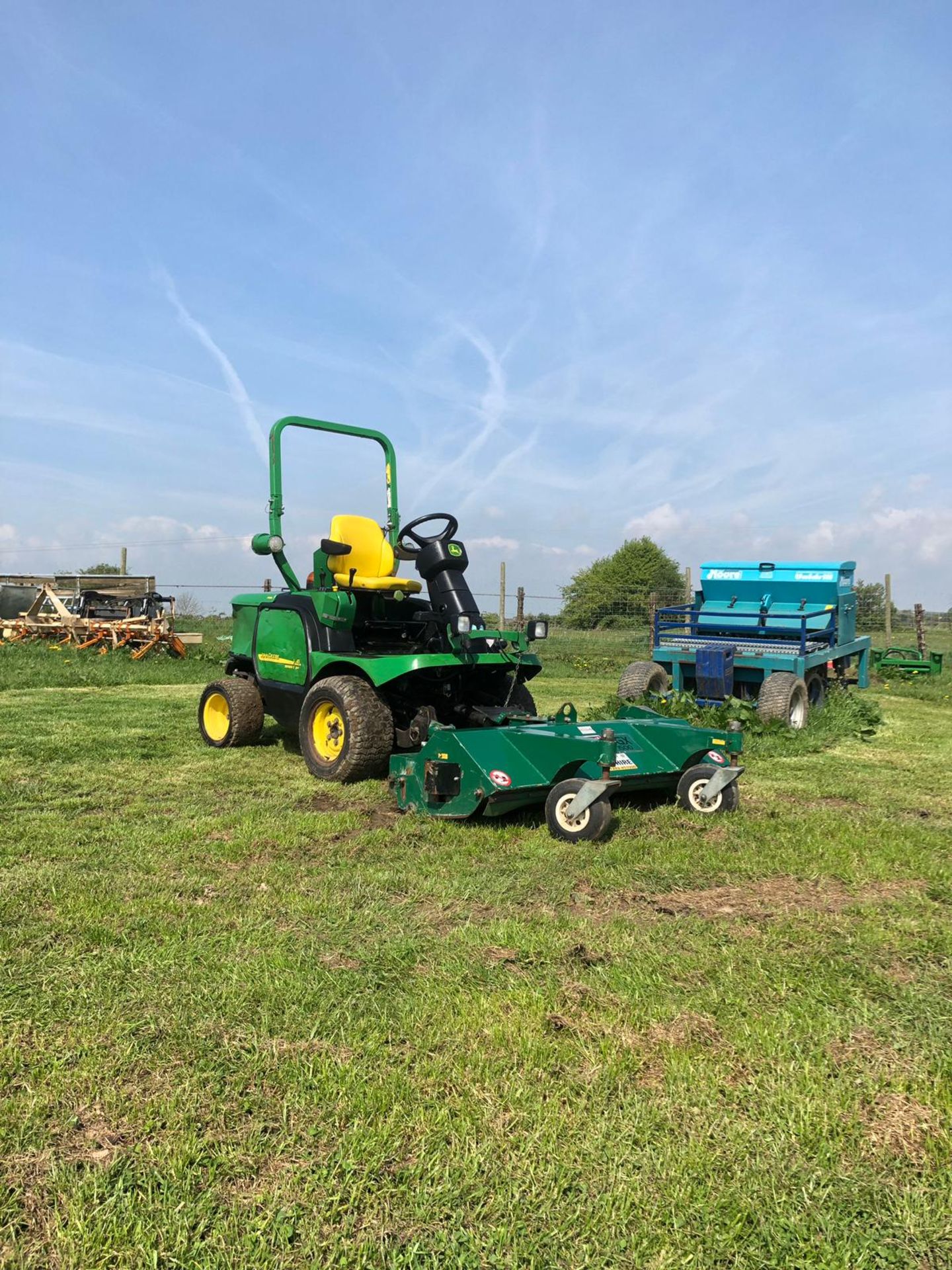 JOHN DEERE 1445 RIDE ON LAWN MOWER WITH FLAIL MOWER, YEAR 2008, RUNS, WORKS AND CUTS *PLUS VAT*