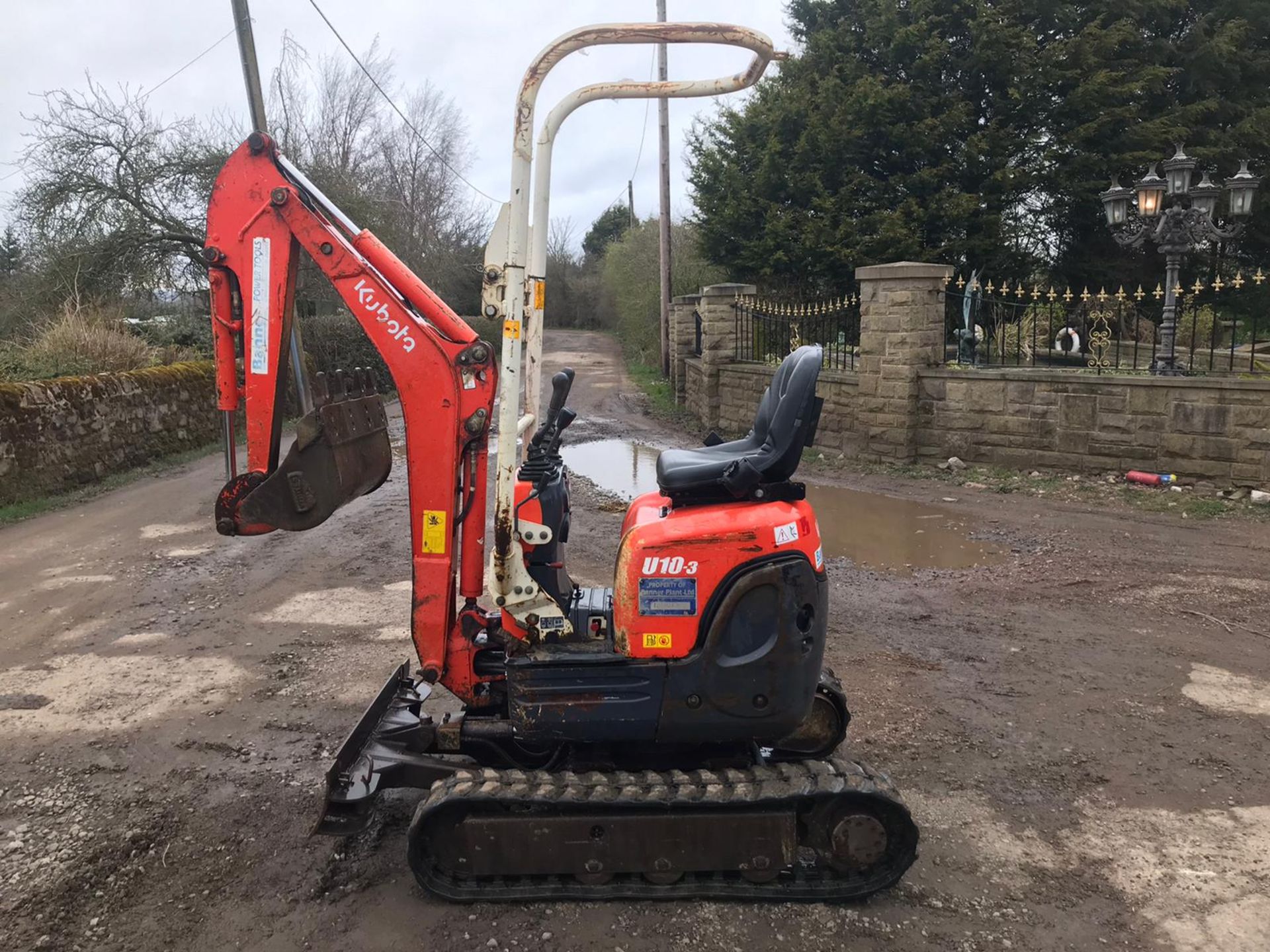 KUBOTA U10-3 TRACKED CRAWLER MICRO DIGGER / EXCAVATOR, YEAR 2011, RUNS, WORKS AND DIGS *PLUS VAT* - Image 2 of 8