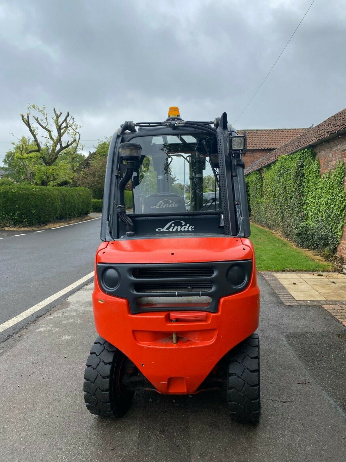 LINDE 3 TON FORK LIFT, TRIPLE, FREE LIFT, MODEL: H30D, ONLY 285 HOURS FROM NEW GENUINE *PLUS VAT* - Image 7 of 11