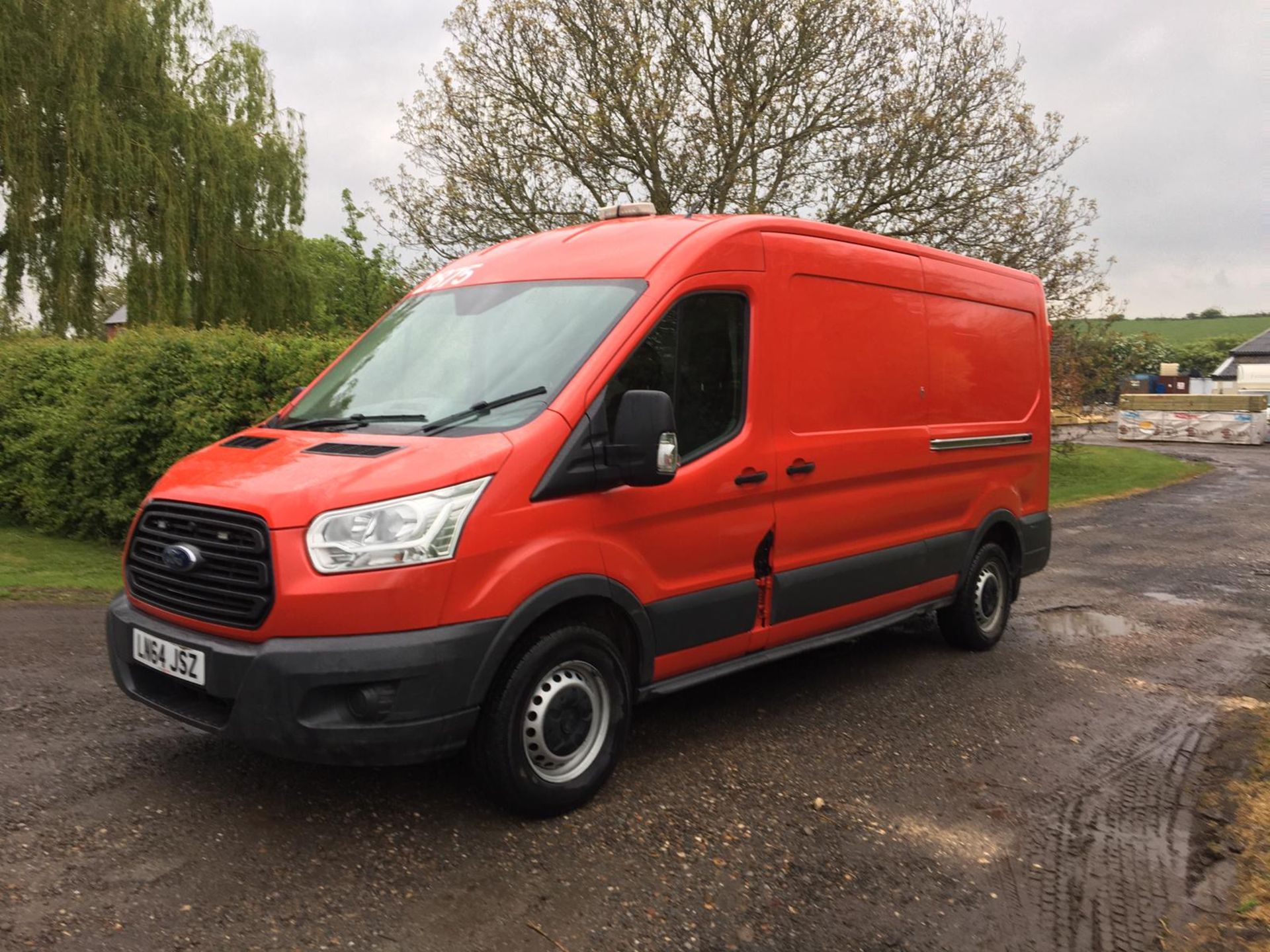 2014/64 REG FORD TRANSIT 350 SHR P/V 2.2 DIESEL 125 BHP RED PANEL VAN, SHOWING 0 FORMER KEEPERS - Image 5 of 19