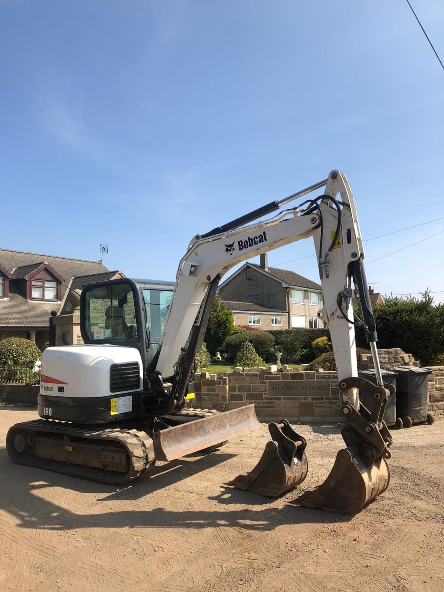 BOBCAT E60 6 TON TRACKED CRAWLER EXCAVATOR, IN GOOD CONDITION, RUNS, WORKS AND DIGS *PLUS VAT*