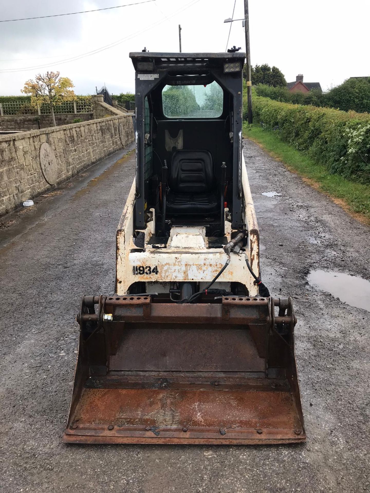 2015 BOBCAT S70 SKID STEER LOADER, 1960 HOURS, 4 IN 1 BUCKET, RUNS, DRIVES AND LIFTS *PLUS VAT* - Image 4 of 5