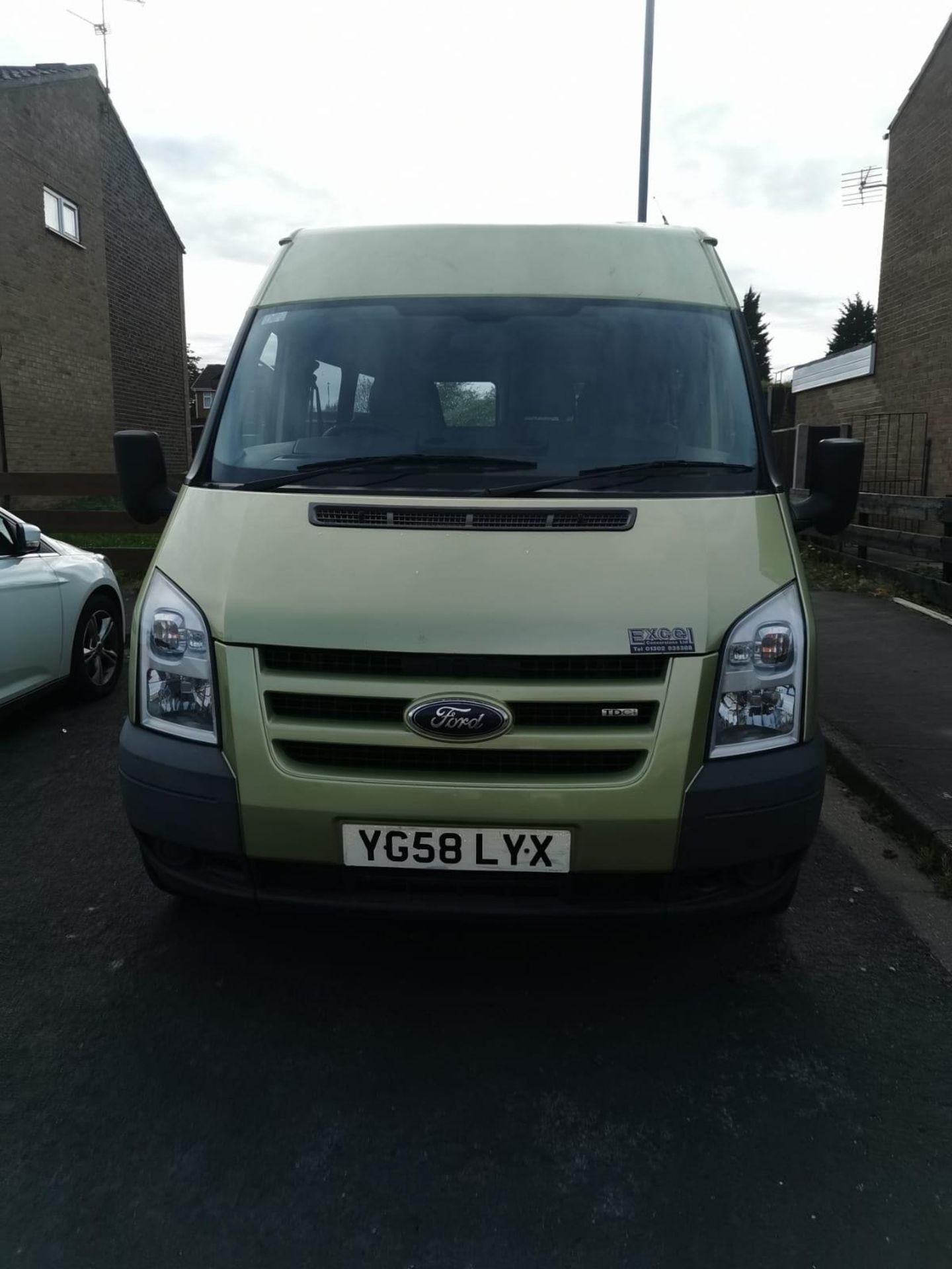 2008/58 REG FORD TRANSIT 140 T350M RWD GREEN 5 SEATER MINIBUS *NO VAT* - Image 2 of 6