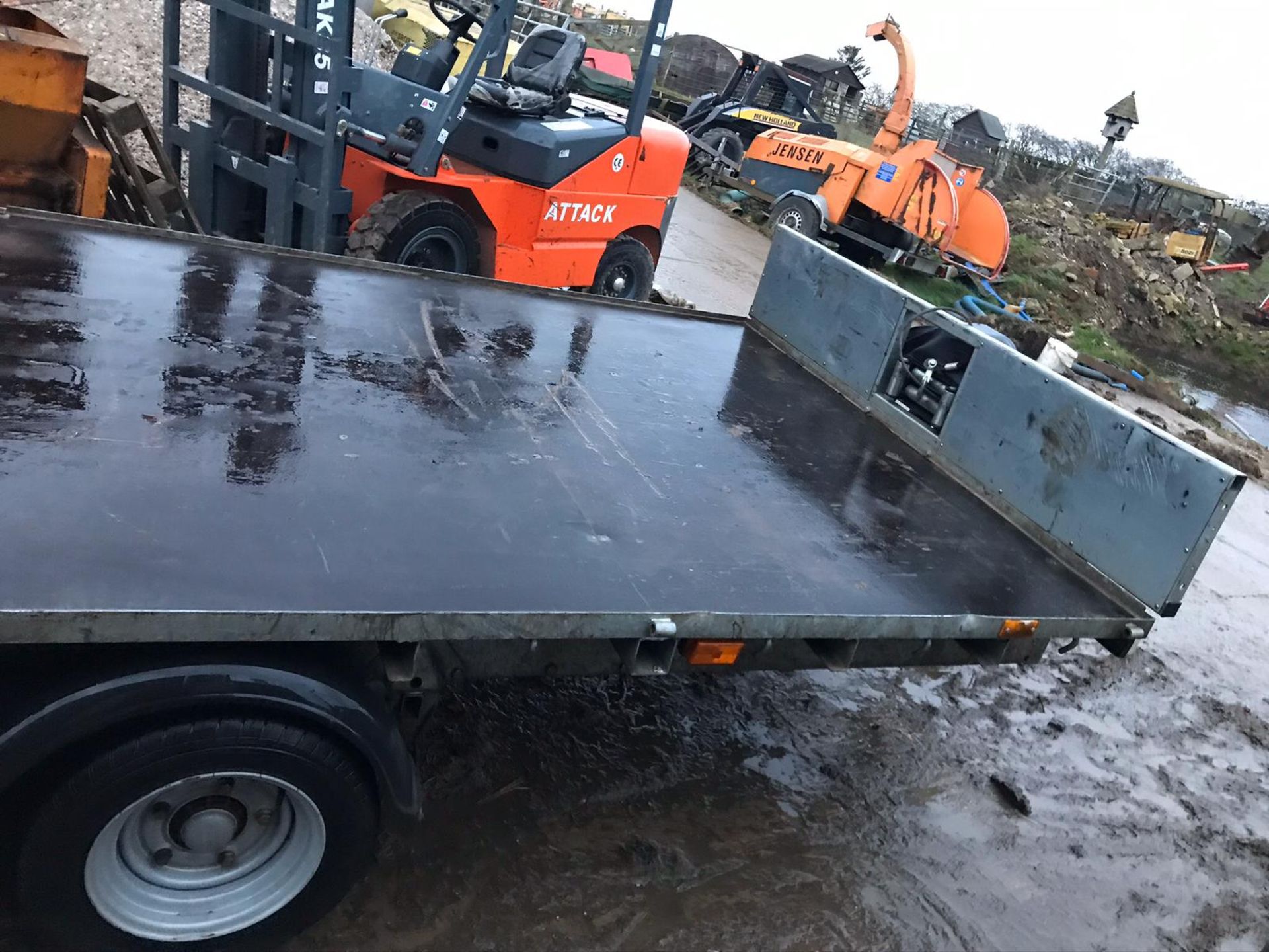 IFOR WILLIAMS TRI-AXLE FLATBED TRAILER WITH WINCH, YEAR 2019 *PLUS VAT* - Image 4 of 6