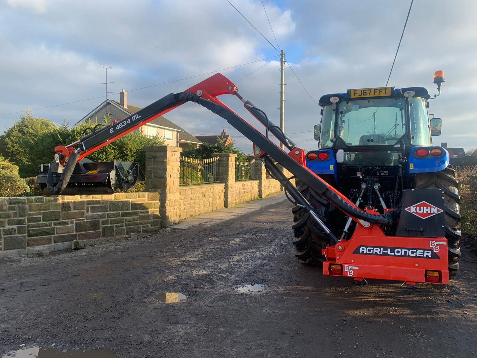 KUHN AGRI-LONGER 4834 ML HEDGECUTTER, YEAR 2017, UNLADEN WEIGHT 875 KG, WORKS & CUTS *PLUS VAT*