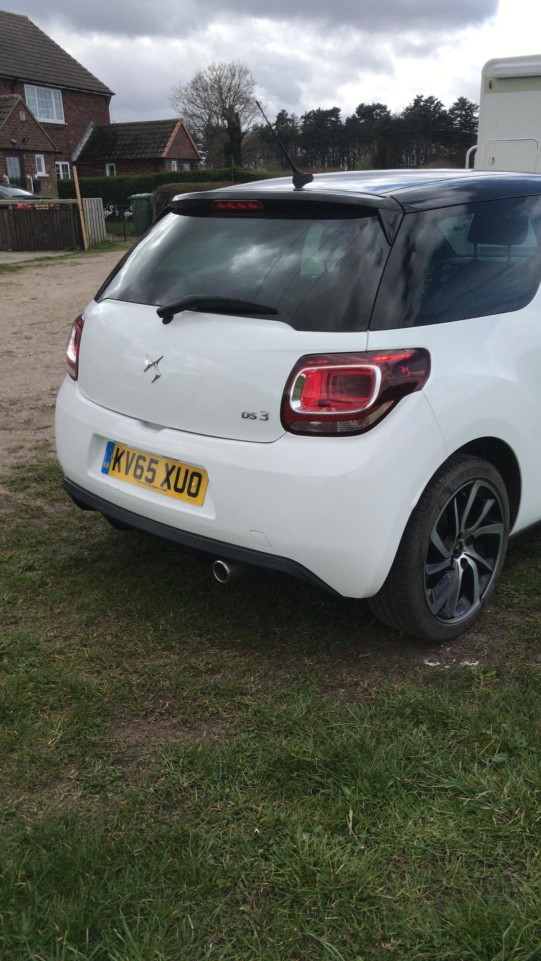 CITROEN DS3 DSTYLE NAV BLUEHDI S/S 1.6 DIESEL 3DR HATCHBACK WHITE, SHOWING 2 FORMER KEEPERS *NO VAT* - Image 5 of 8