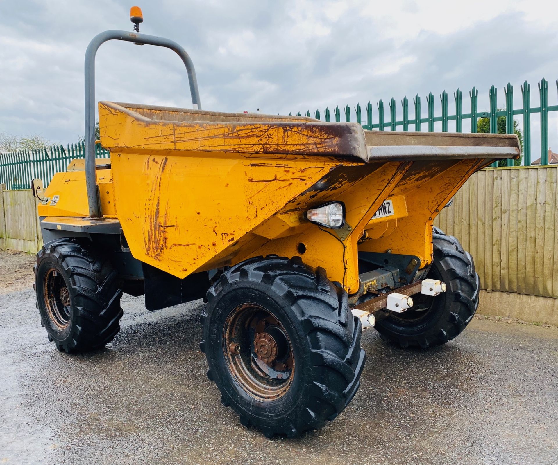 BENFORD 6005 CTR STRAIGHT TIP 6 TONNE DUMPER, YEAR 2006, 2759 HOURS, ROAD LIGHTS *PLUS VAT* - Image 6 of 12