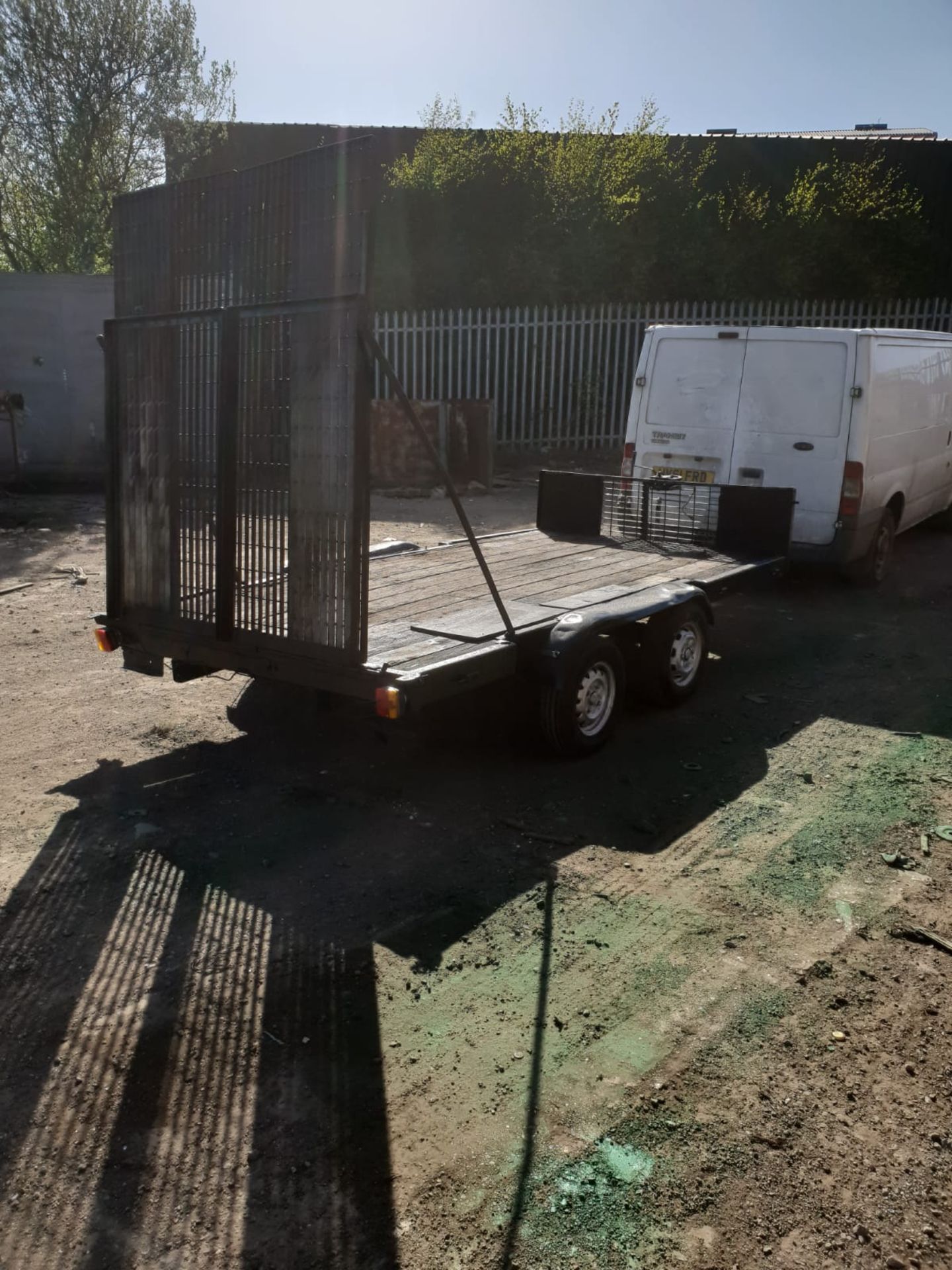 TWIN AXLE TRANSPORTER TRAILER, C/W WINCH & RAMPS, 6FT X 12FT, LIGHTS WORK *NO VAT* - Image 6 of 7