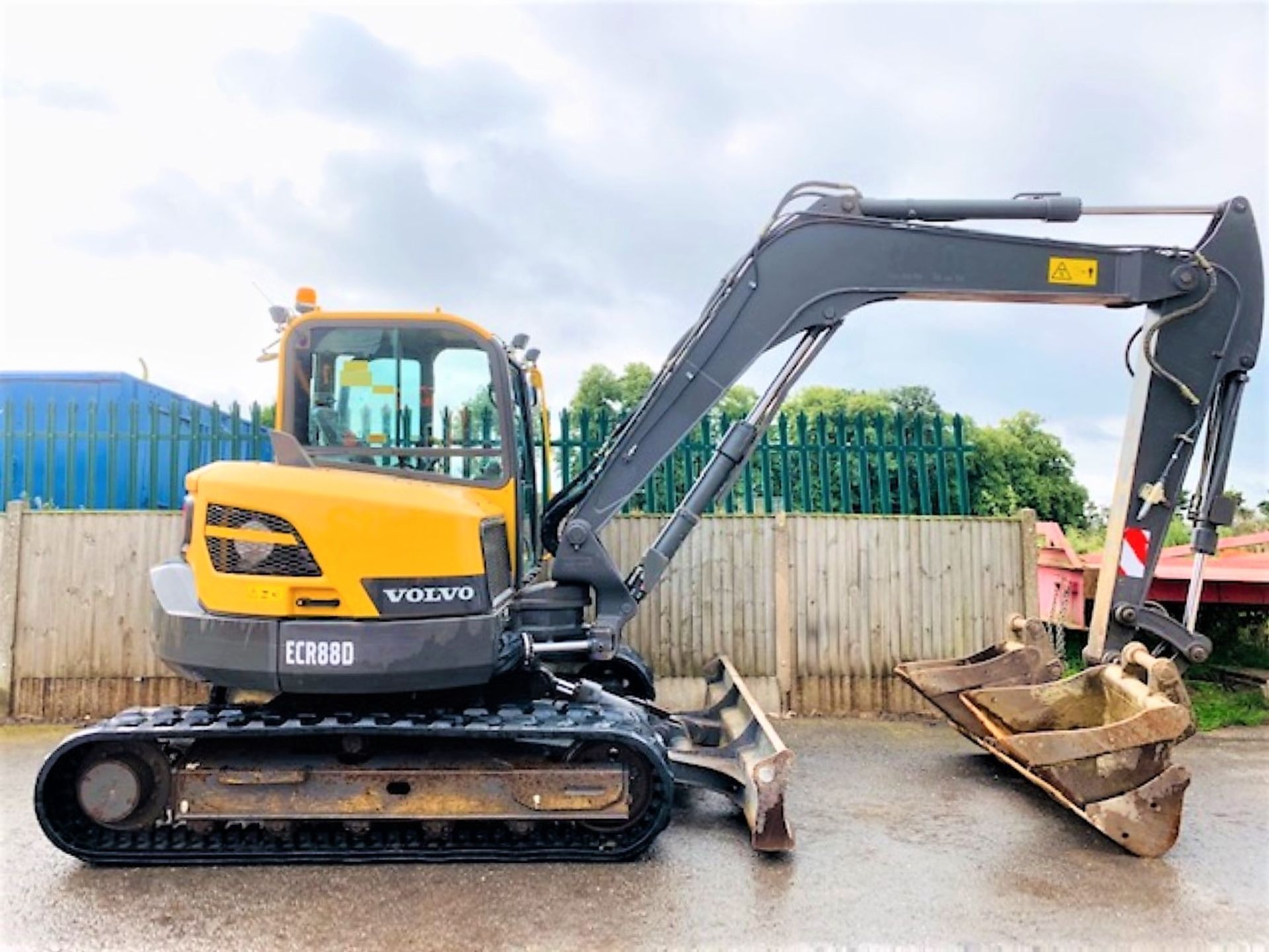 VOLVO ECR88D RUBBER TRACKED DIGGER / EXCAVATOR, YEAR 2015, 4148 HOURS, 3 X BUCKETS, AIR CON, RADIO - Image 6 of 17