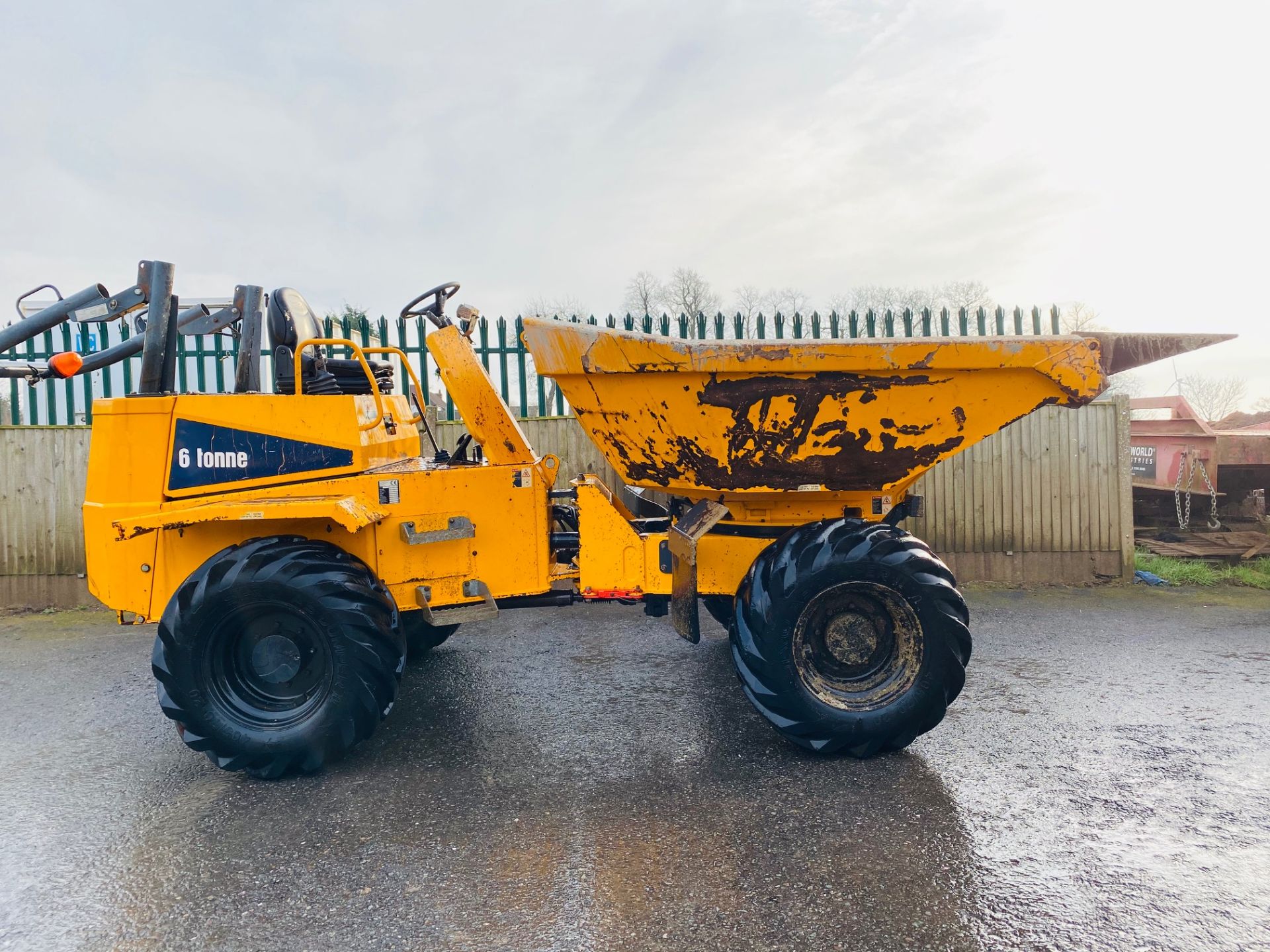 THWAITES MACH666 6 TONNE SWIVEL DUMPER, YEAR 2012, 1495 HOURS, GOOD TYRES, CE MARKED *PLUS VAT* - Image 6 of 11