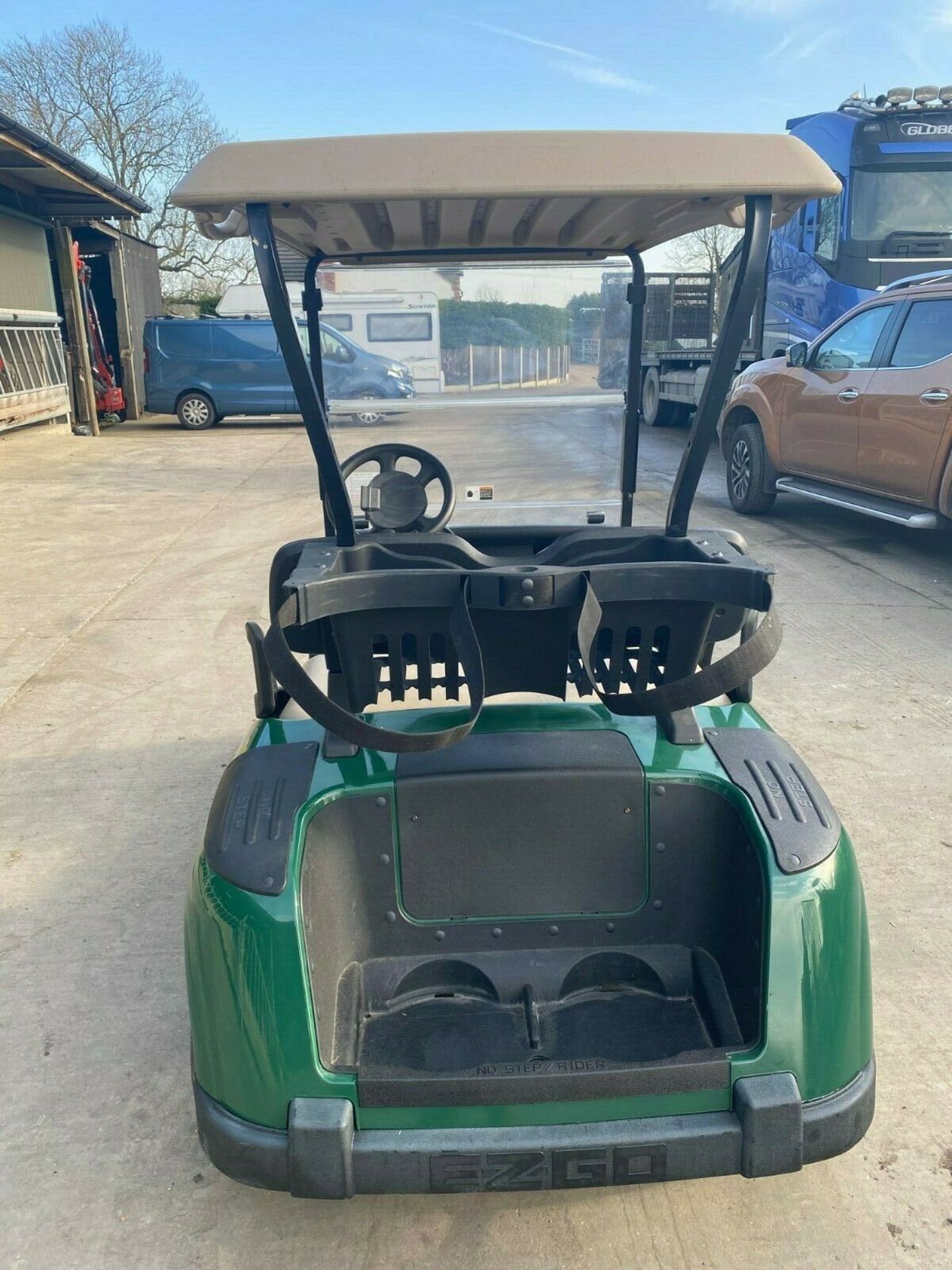 EZGO GOLF BUGGY, ELECTRIC, YEAR 2014, COMPLETE WITH ONBOARD CHARGER, IMMACULATE CONDITION *PLUS VAT* - Image 5 of 5