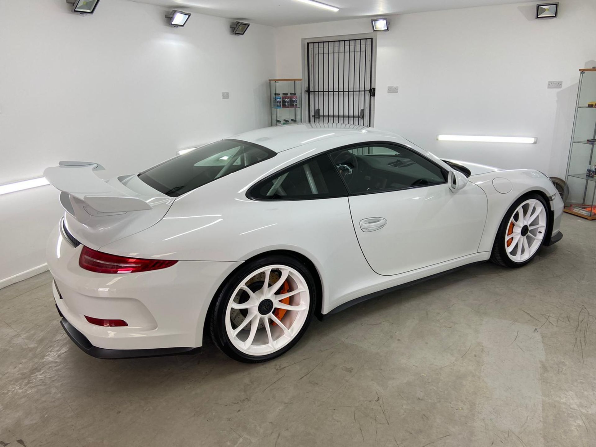 2014 PORSCHE GT3 RACE SPEC CARBON ROLE CAGE BUCKET SEATS ETC, FULL SERVICE HISTORY - Image 2 of 14