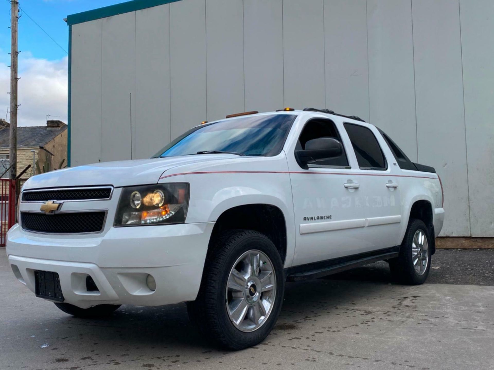 CHEVROLET AVALANCHE LTZ 4x4 OFFROADER LIKE TAHOE SILVERADO AMERICAN PICKUP LHD - Image 4 of 12