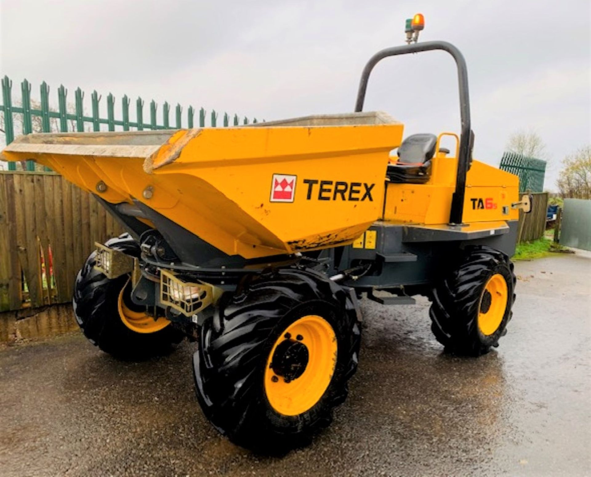 TEREX TA6 S SWIVEL DUMPER, YEAR 2017, 680 HOURS, GOOD TYRES, ORANGE AND GREEN BEACONS, CE MARKED - Image 4 of 12