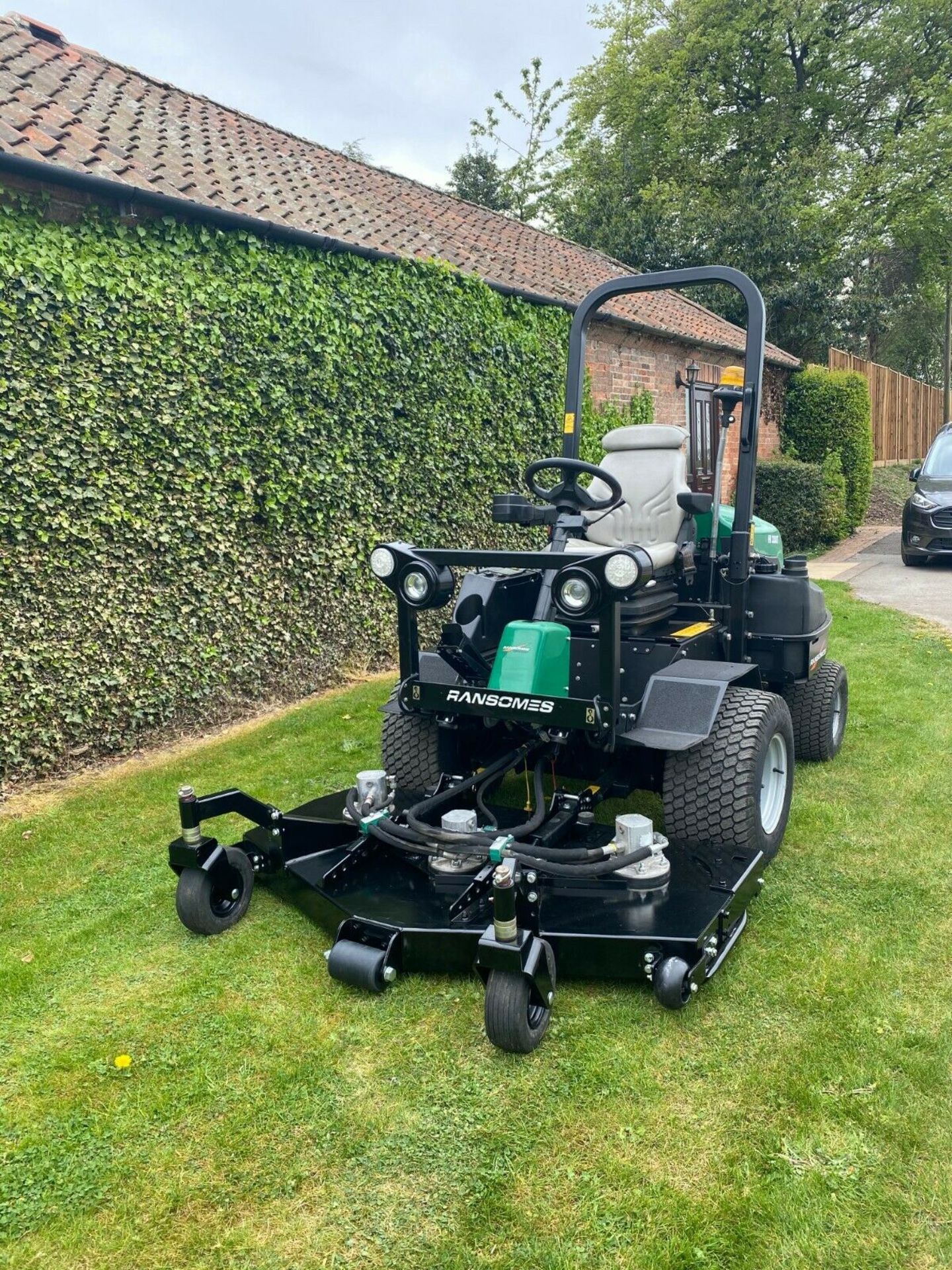 RANSOMES HR3300T UPFRONT ROTARY, 60" CUT, 4x4, DIESEL, YEAR 2014, RIDE ON MOWER *PLUS VAT* - Image 5 of 10