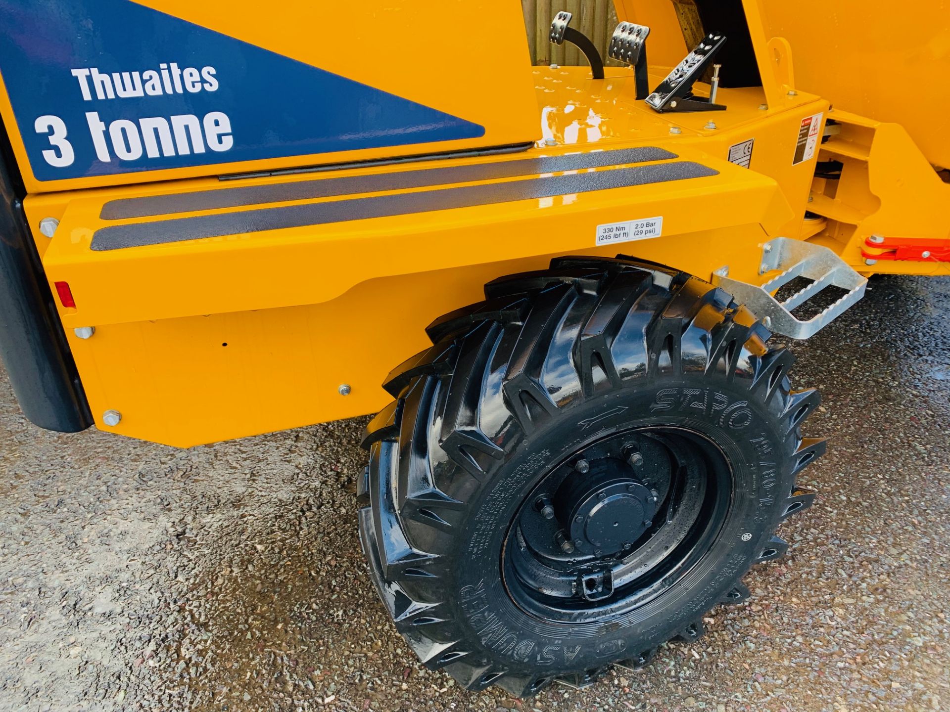 LESS THAN 1 HOUR! 2019 THWAITES 3 TONNE STRAIGHT TIP DUMPER, MACH 570, NEW / UNUSED, ROAD LIGHTS - Image 7 of 12