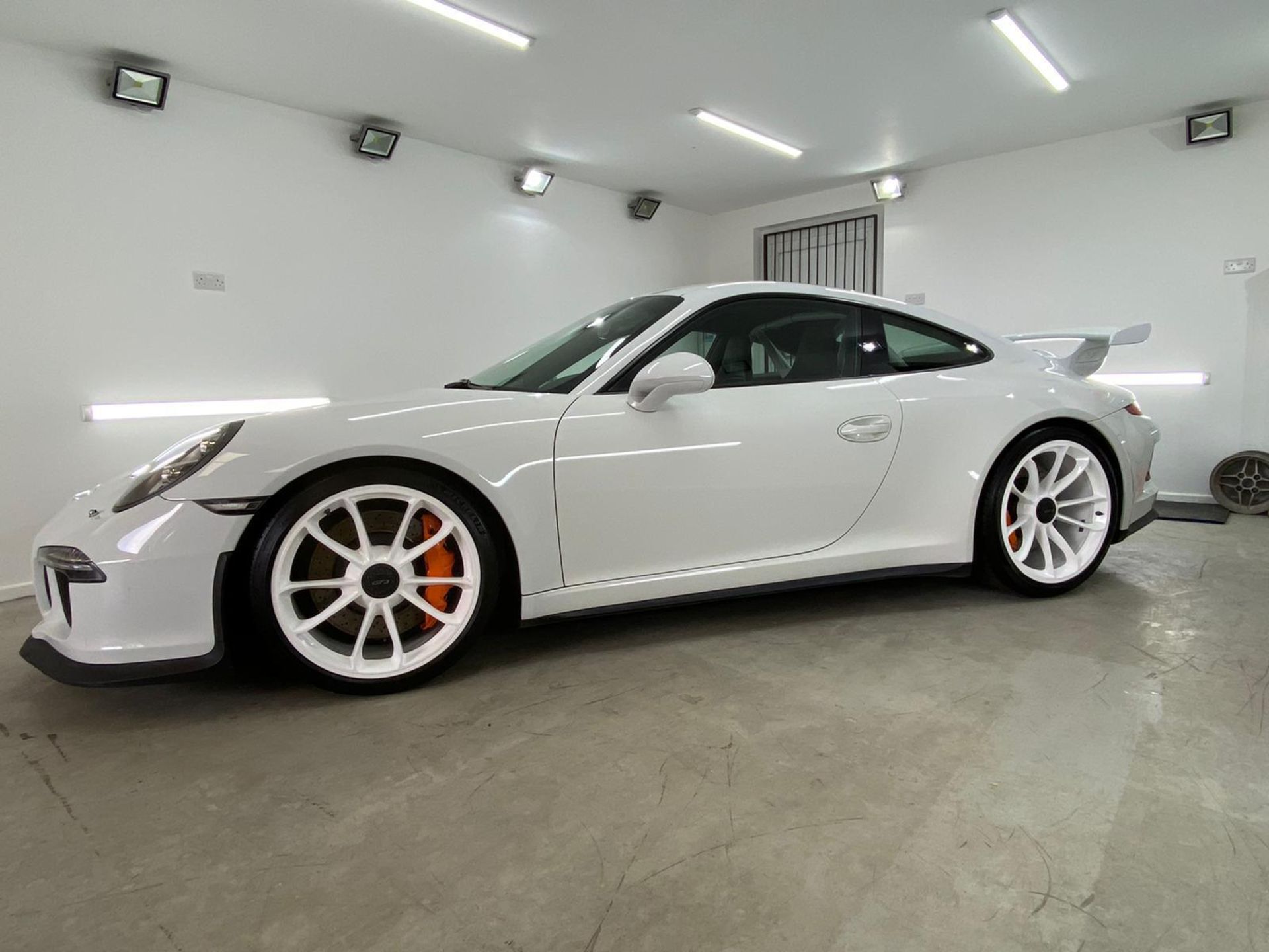 2014 PORSCHE GT3 RACE SPEC CARBON ROLE CAGE BUCKET SEATS ETC, FULL SERVICE HISTORY