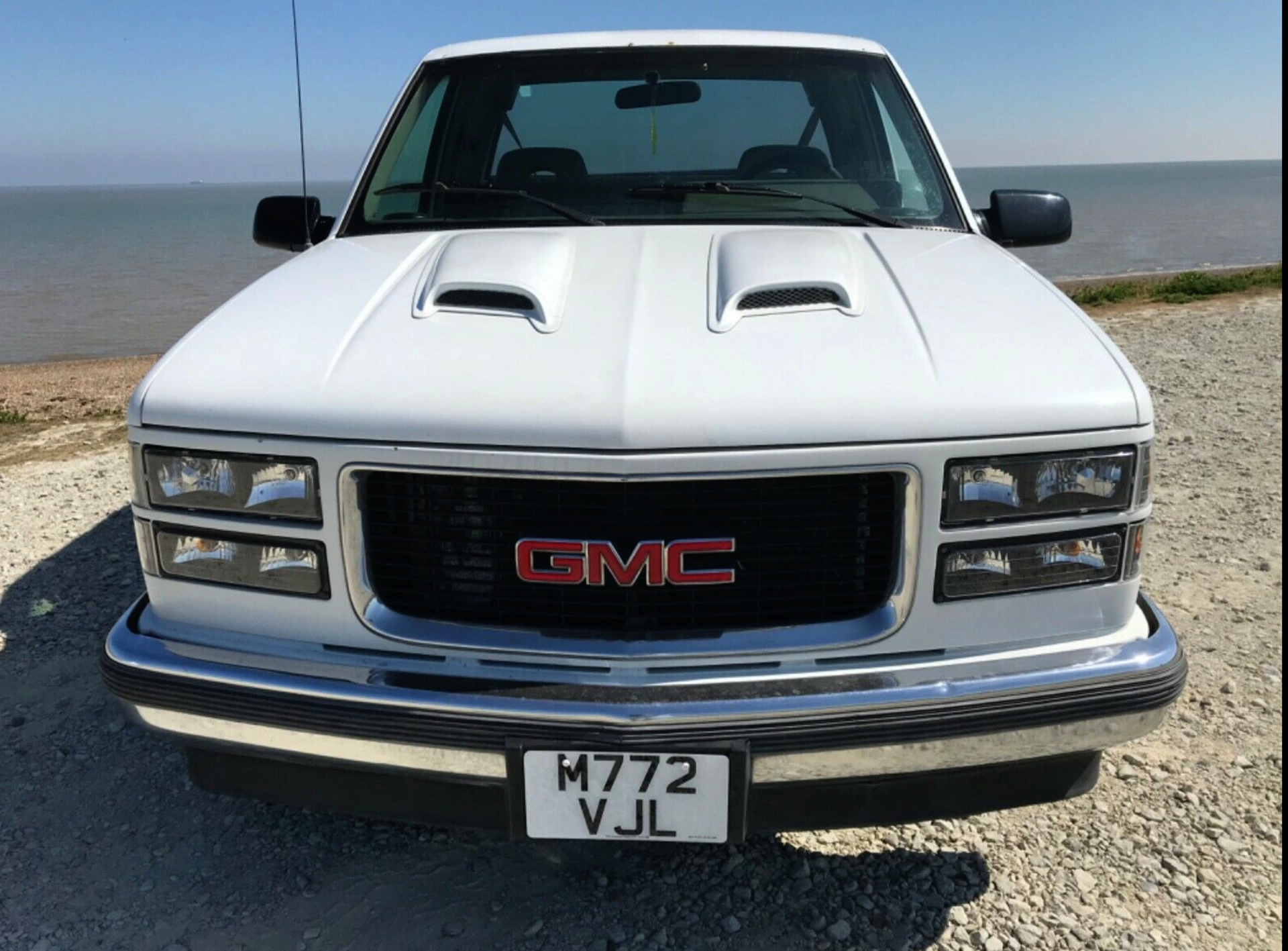 GMC SIERRA 5.0 V8 AUTO 1994 VERY VERY CLEAN - Image 2 of 10