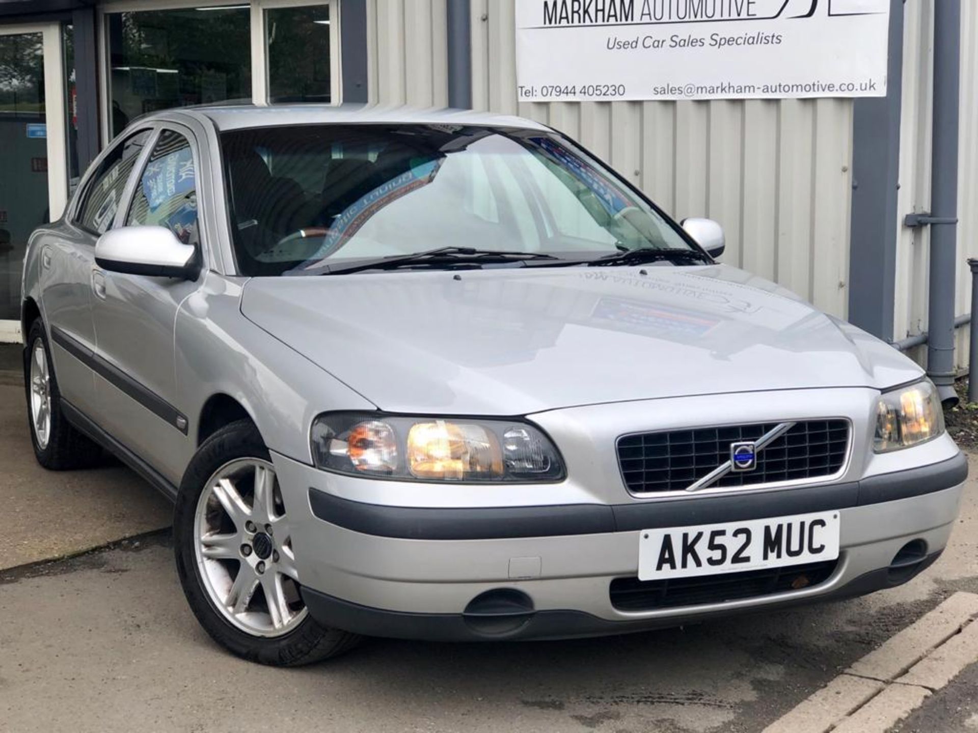 2002/52 REG VOLVO S60 T S 2.0 PETROL SILVER 4 DOOR SALOON, 60k miles ! SHOWING 2 FORMER KEEPERs