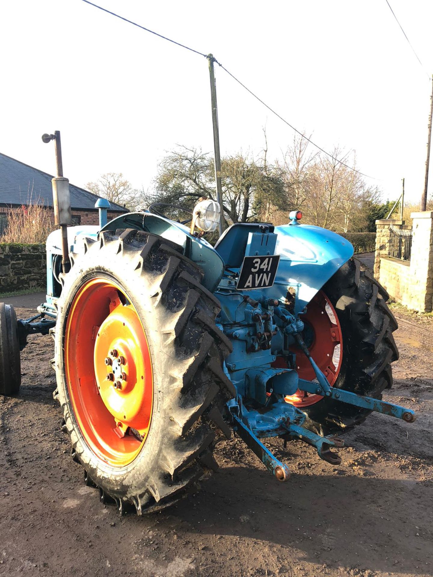 FORDSON SUPER MAJOR VINTAGE TRACTOR, RUNS AND WORKS WELL *PLUS VAT* - Image 7 of 7