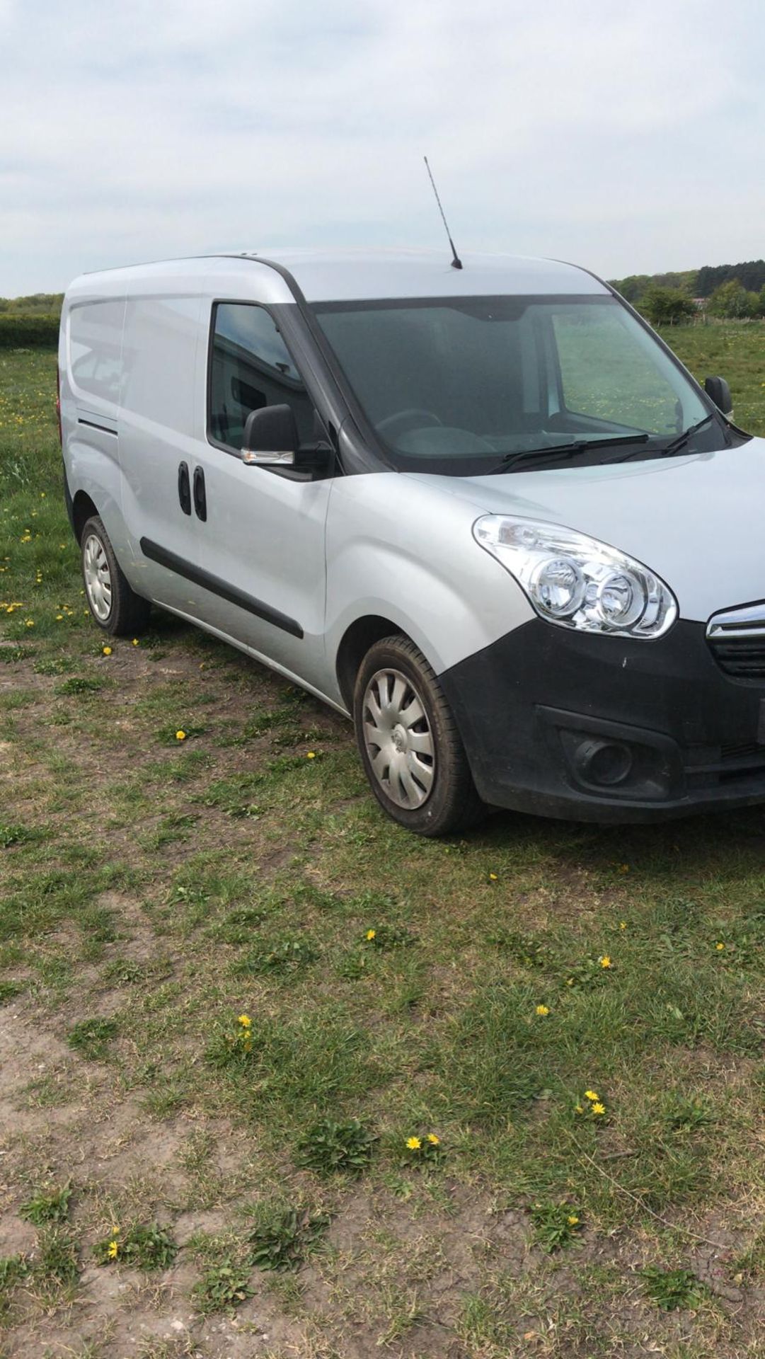 2013/13 REG VAUXHALL COMBO 2300 L2H1 CDTI 1.25 DIESEL SILVER PANEL VAN *NO VAT*