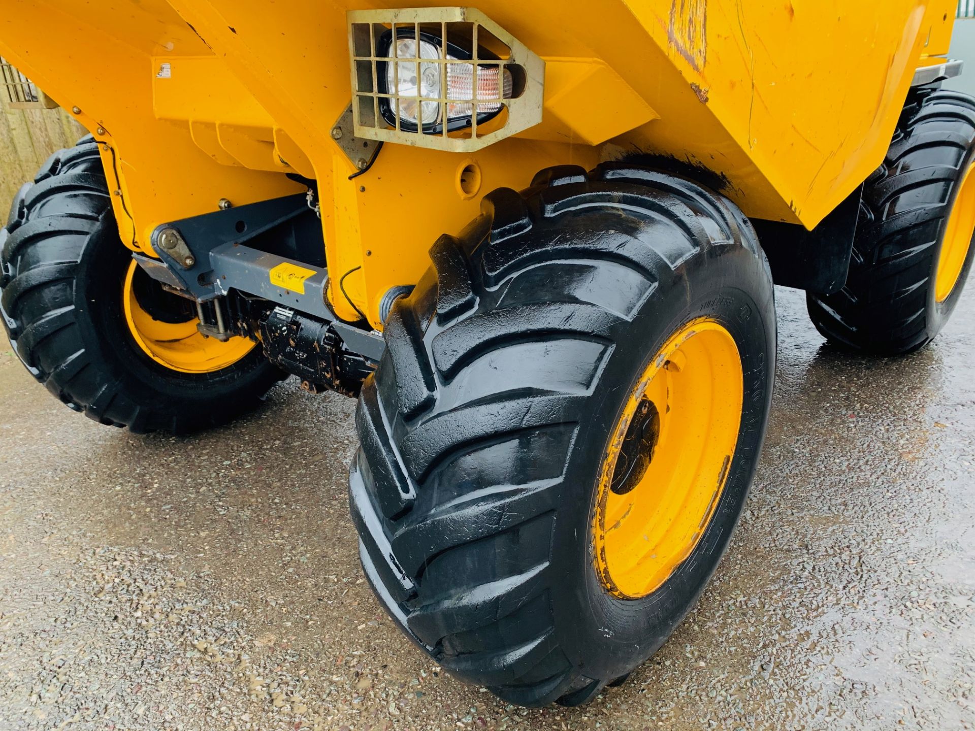 TEREX TA9 9 TONNE DUMPER, YEAR 2017, 824 HOURS, GOOD TYRES, ROAD LIGHTS, ORANGE & GREEN BEACONS - Image 7 of 13