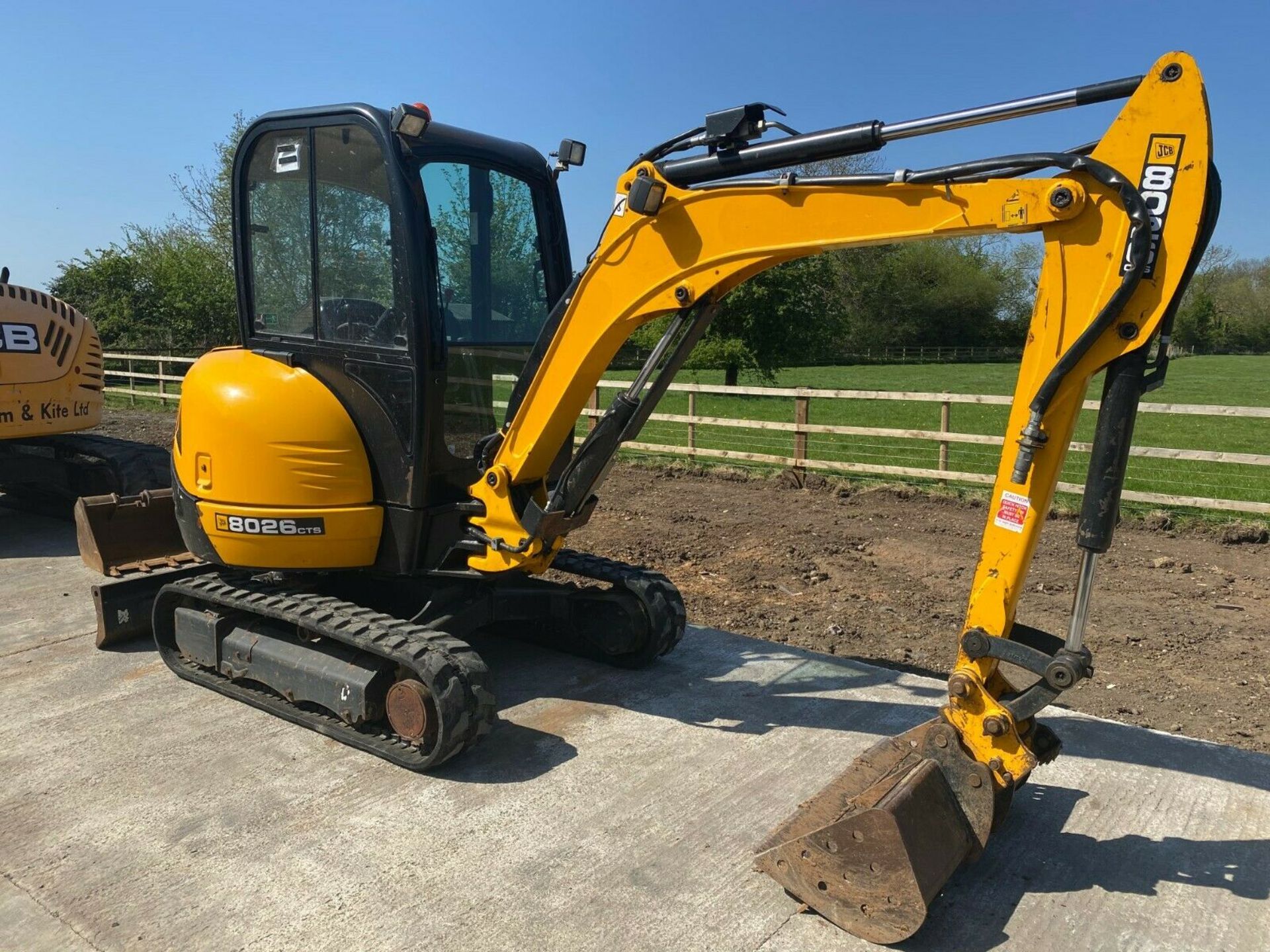 JCB 8026 CTS MINI DIGGER, YEAR 2015, ONLY 1843 HOURS, C/W 3 X BUCKETS & QUICK HITCH *PLUS VAT*