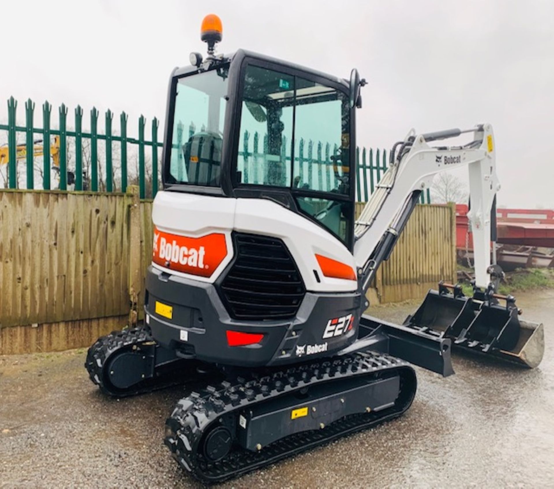 BOBCAT E27Z TRACKED RUBBER CRAWLER DIGGER / EXCAVATOR, YEAR 2019, 55 HOURS, QUICK HITCH & 3 BUCKETS - Image 4 of 11