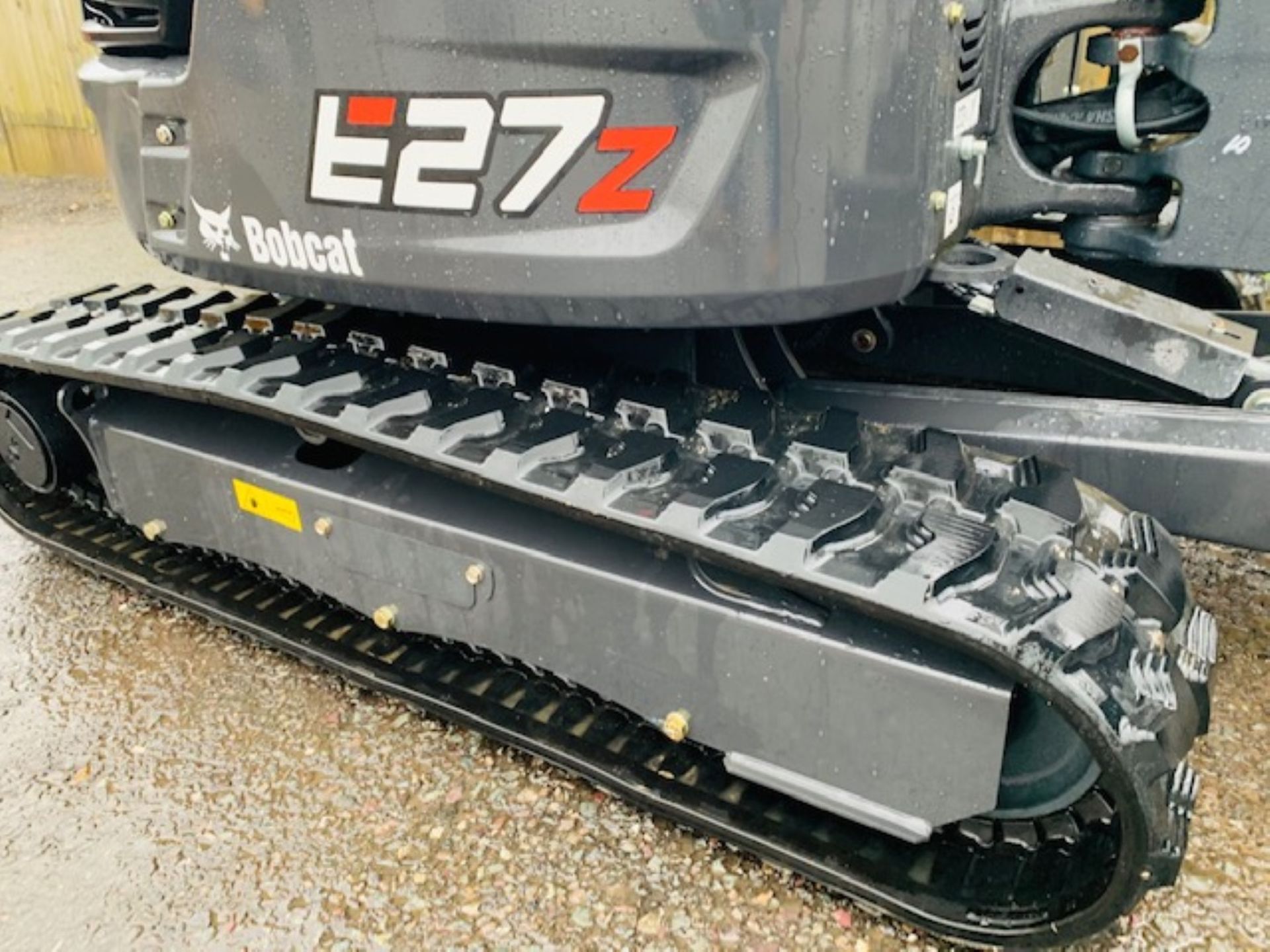 BOBCAT E27Z TRACKED RUBBER CRAWLER DIGGER / EXCAVATOR, YEAR 2019, 55 HOURS, QUICK HITCH & 3 BUCKETS - Image 8 of 11