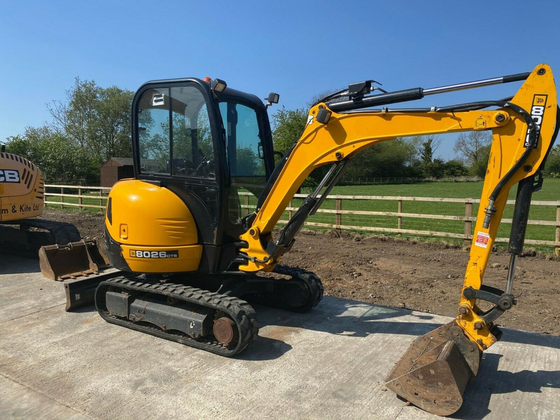 JCB 8026 CTS MINI DIGGER, YEAR 2015, ONLY 1843 HOURS, C/W 3 X BUCKETS & QUICK HITCH *PLUS VAT* - Image 3 of 4