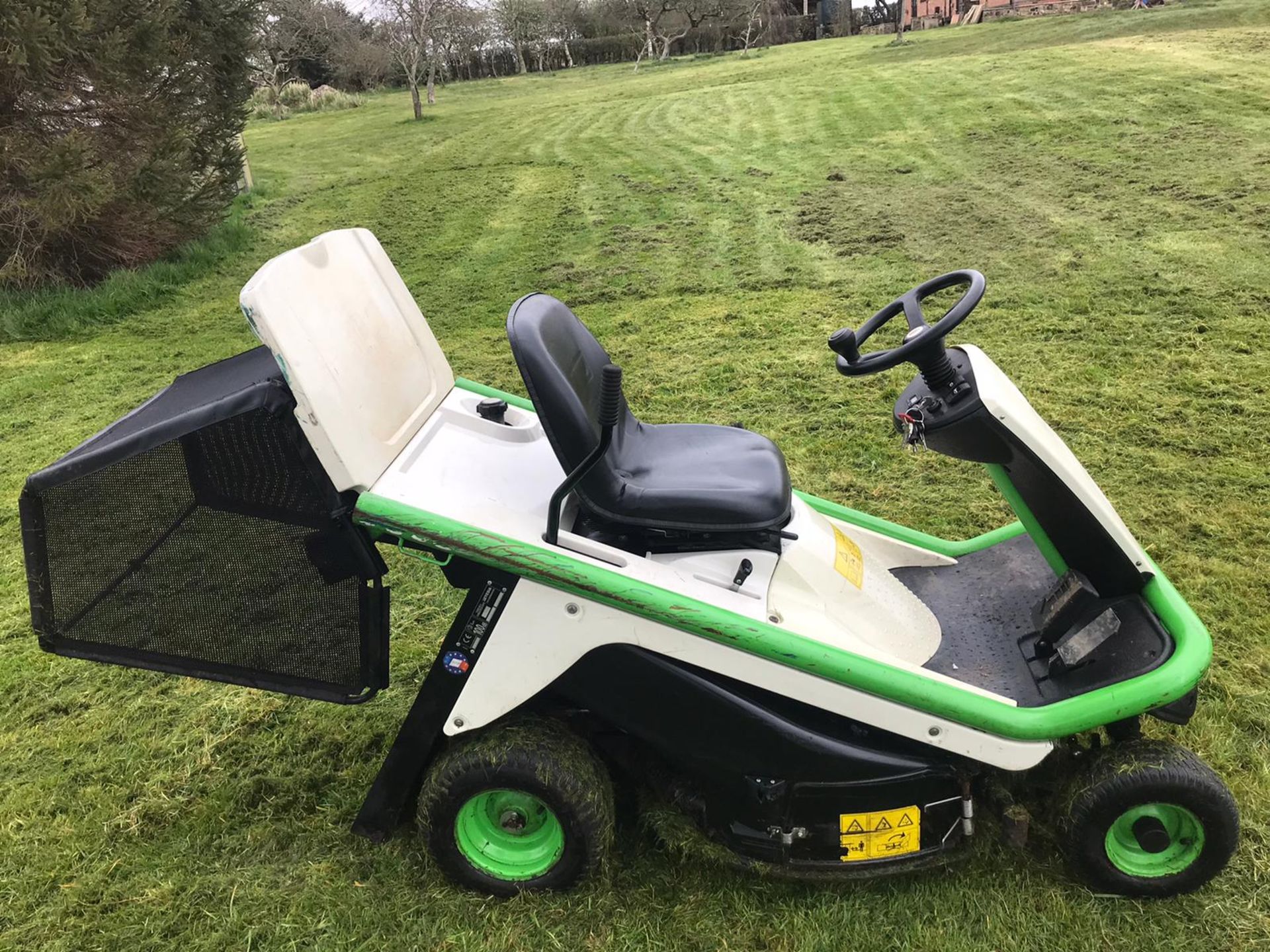 2016 ETESIA HYDRO 80 MKHP3 RIDE ON LAWN MOWER, RUNS, DRIVES AND CUTS *PLUS VAT*