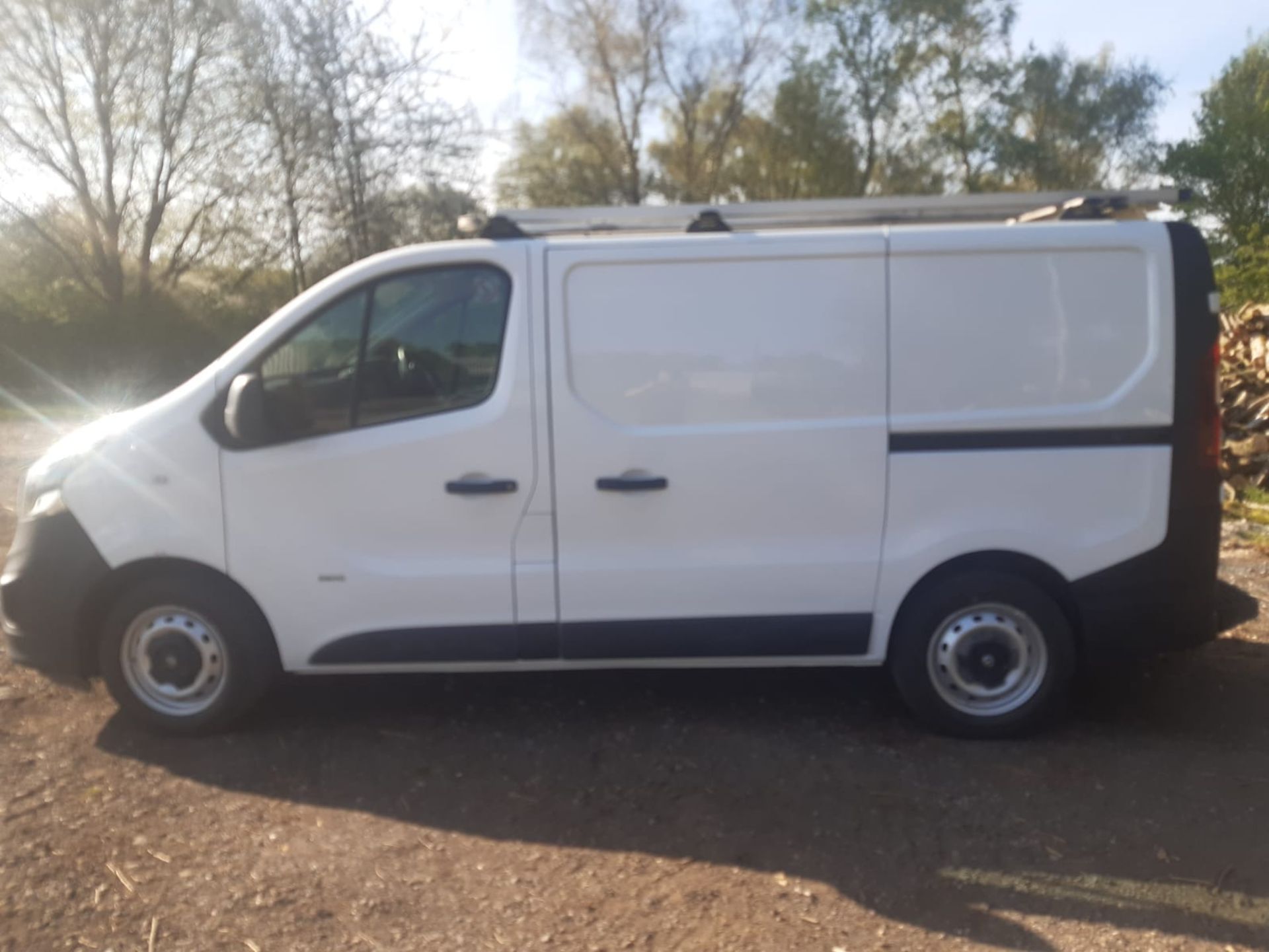 2014/64 REG VAUXHALL VIVARO 2900 CDTI ECOFLEX 1.6 DIESEL PANEL VAN, SHOWING 0 FORMER KEEPERS - Image 3 of 9