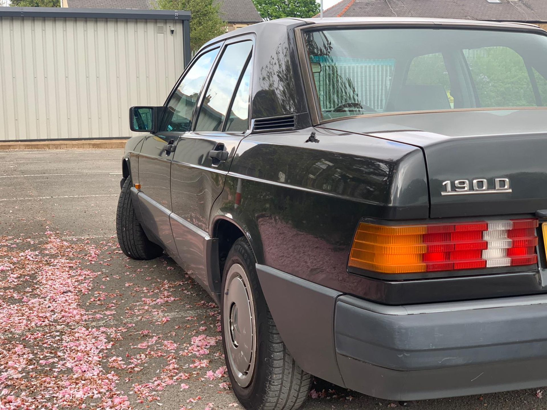 1990/G REG MERCEDES 190D DIESEL AUTO 4 DOOR SALOON BLACK 2.5L - VERY RARE CAR! *NO VAT* - Image 7 of 15