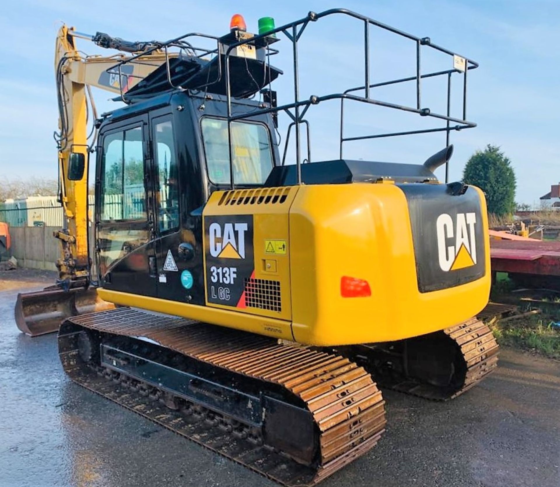 CAT 313 F LGC STEEL TRACKED CRAWLER DIGGER / EXCAVATOR, YEAR 2016, 3445 HOURS, 2 X BUCKETS, AIR CON - Image 2 of 19