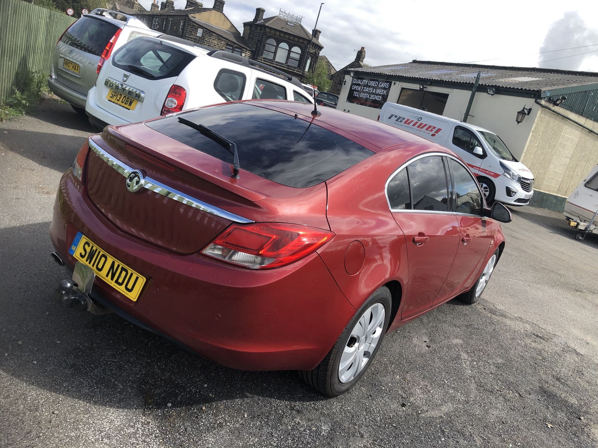 2010/10 REG VAUXHALL INSIGNIA SRI 130 CDTI 2.0 DIESEL RED 5 DOOR HATCHBACK, SHOWING 3 FORMER KEEPERS - Image 5 of 17