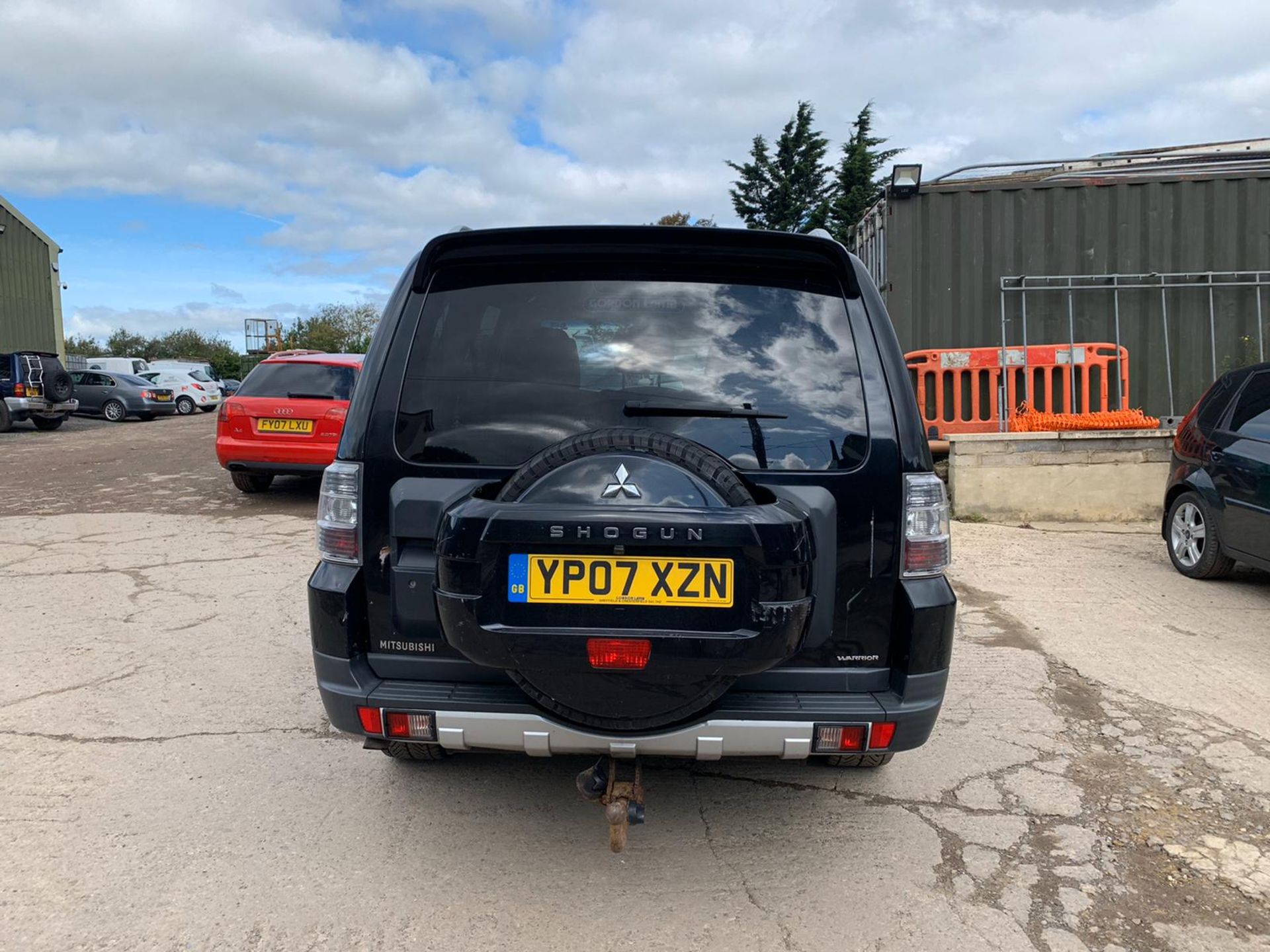 2007/07 REG MITSUBISHI SHOGUN WARRIOR DI-D LWB AUTOMATIC 7 SEATER BLACK, SHOWING 1 FORMER KEEPER - Image 5 of 11