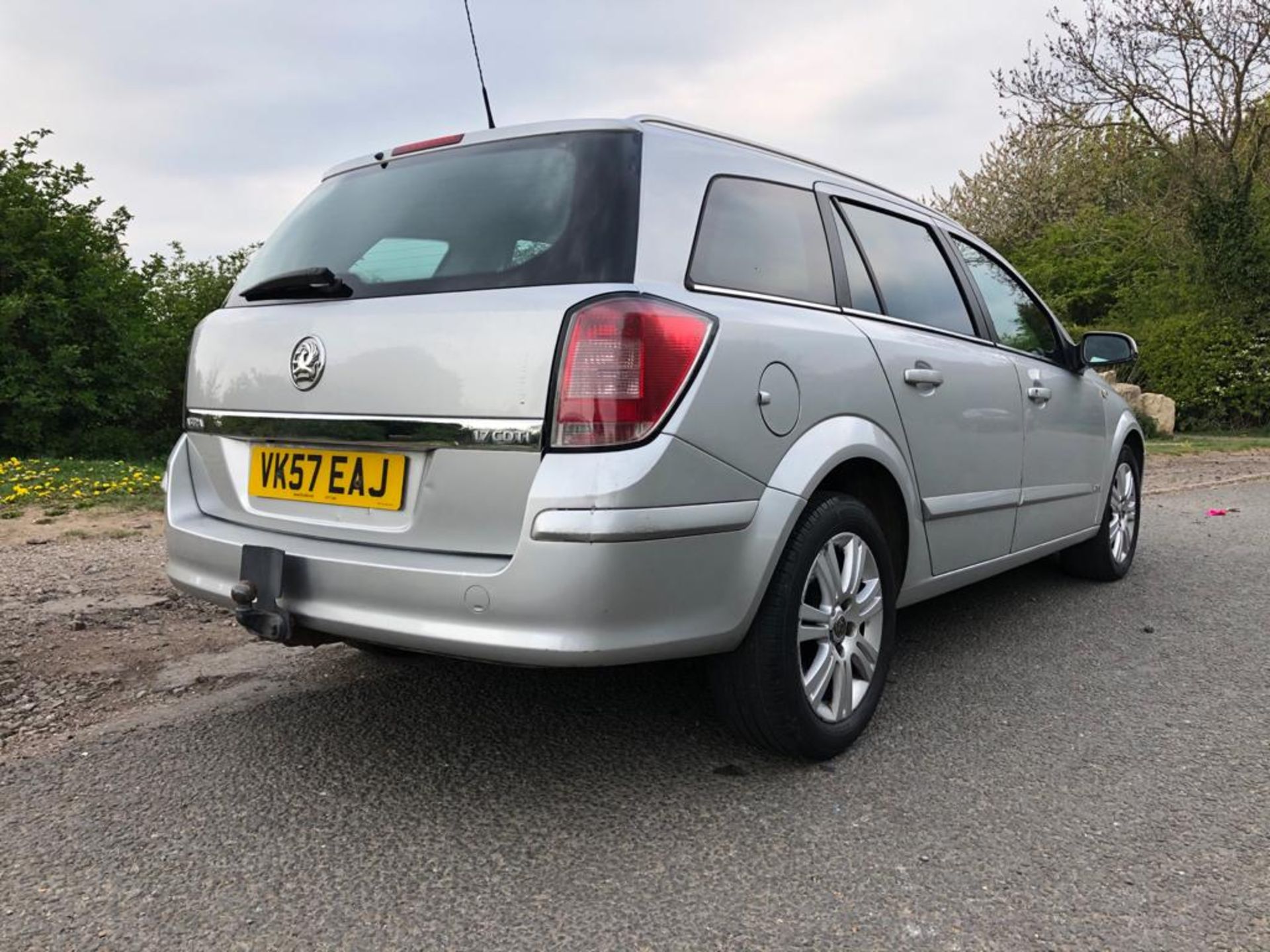 2007/57 REG VAUXHALL ASTRA DESIGN CDTI 100 1.7 DIESEL ESTATE SILVER, SHOWING 2 FORMER KEEPERS - Image 7 of 23