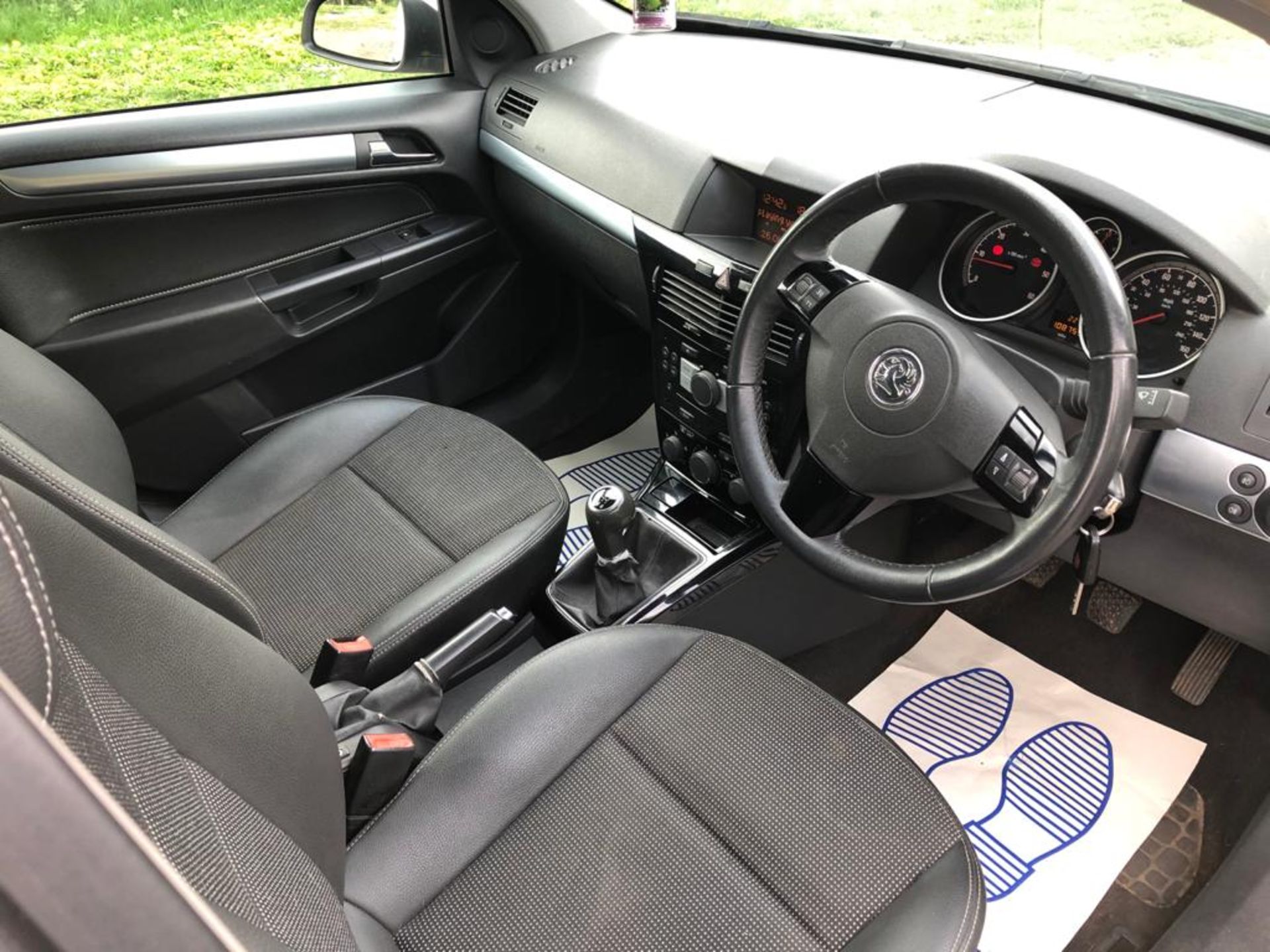 2007/57 REG VAUXHALL ASTRA DESIGN CDTI 100 1.7 DIESEL ESTATE SILVER, SHOWING 2 FORMER KEEPERS - Image 13 of 23