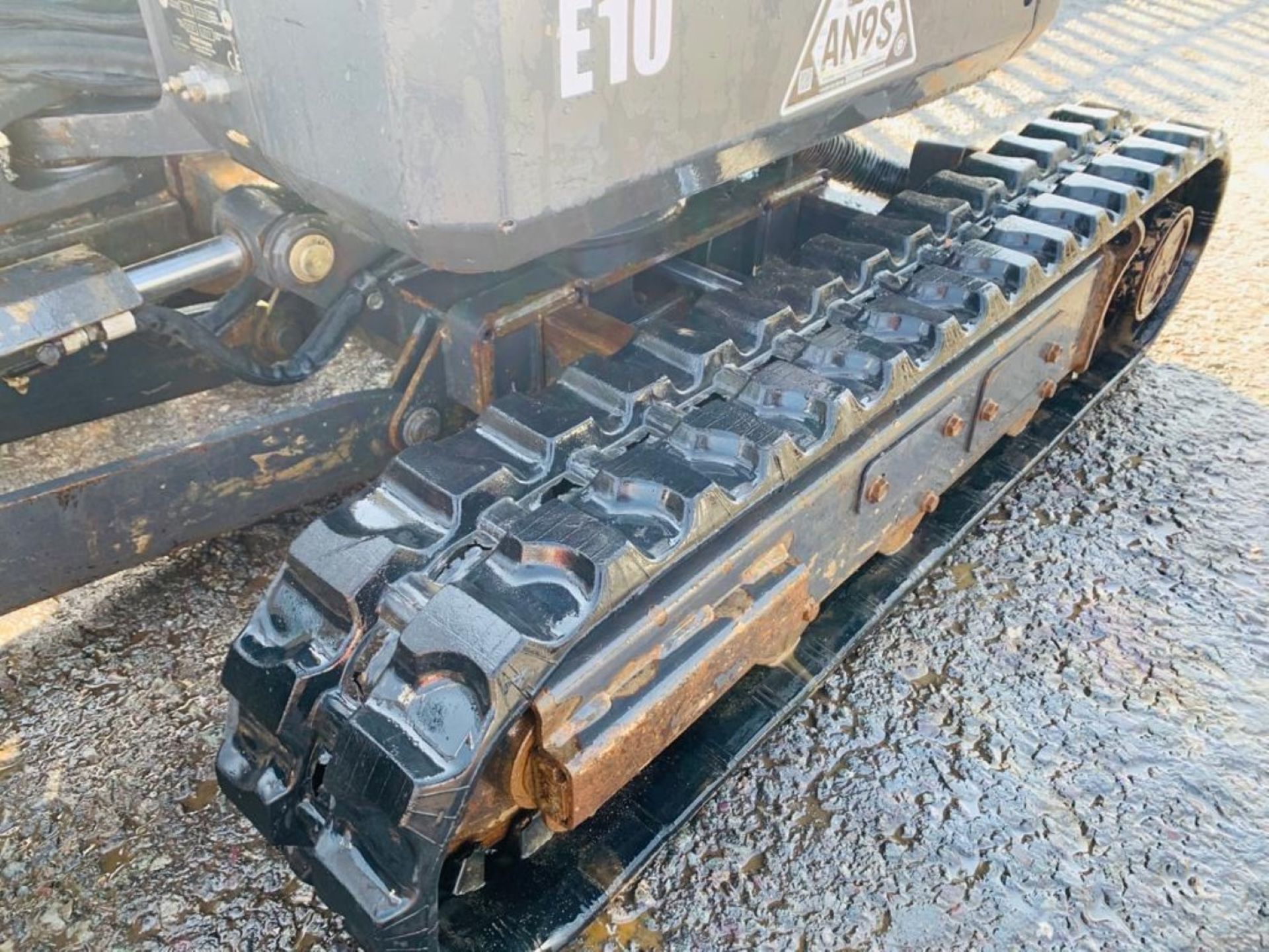 BOBCAT E10 TRACKED CRAWLER DIGGER / EXCAVATOR, YEAR 2017, 735 HOURS, 3 X BUCKETS *PLUS VAT* - Image 9 of 13