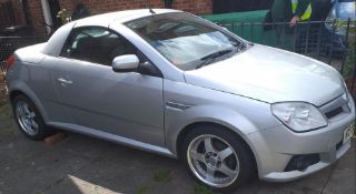 2008/08 REG VAUXHALL TIGRA EXCLUSIVE 1.4 PETROL CONVERTIBLE HARD TOP SILVER *NO VAT*