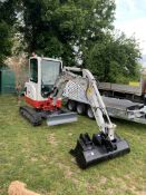 TAKEUCHI TB 225 LATEST MODEL 17 HRS ON SHOW DEMO ONLY HYD QUICK HITCH
