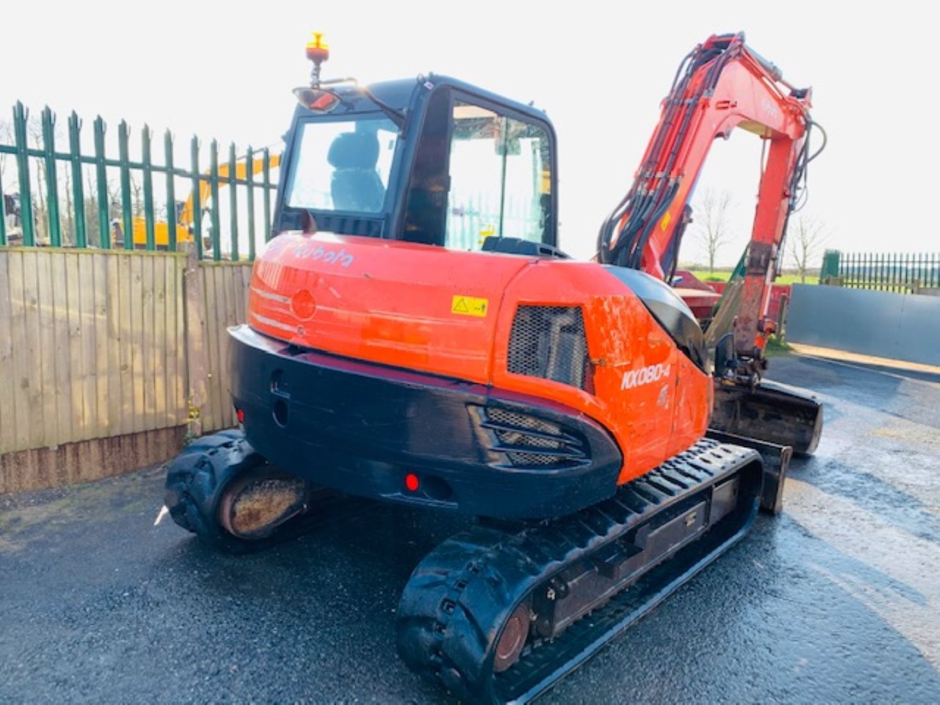 KUBOTA KX080-4 RUBBER TRACKED CRAWLER DIGGER / EXCAVATOR, YEAR 2015, 4447 HOURS, AIR CON *PLUS VAT* - Image 4 of 14