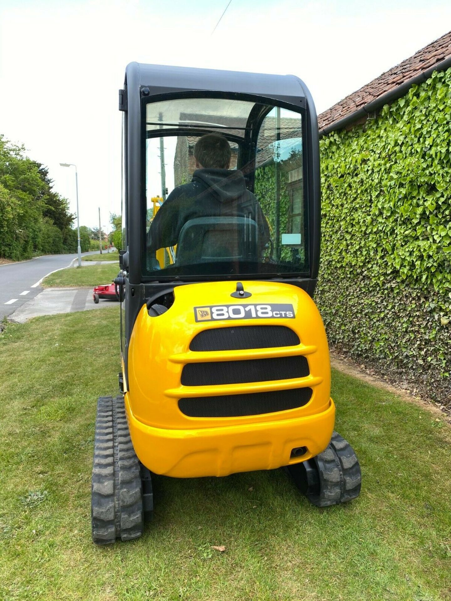 JCB 8018 CTS MINI DIGGER, YEAR 2012, ONLY 1680 HOURS, C/W 3 BUCKETS, EXPANDING TRACKS, QUICK HITCH - Image 7 of 11