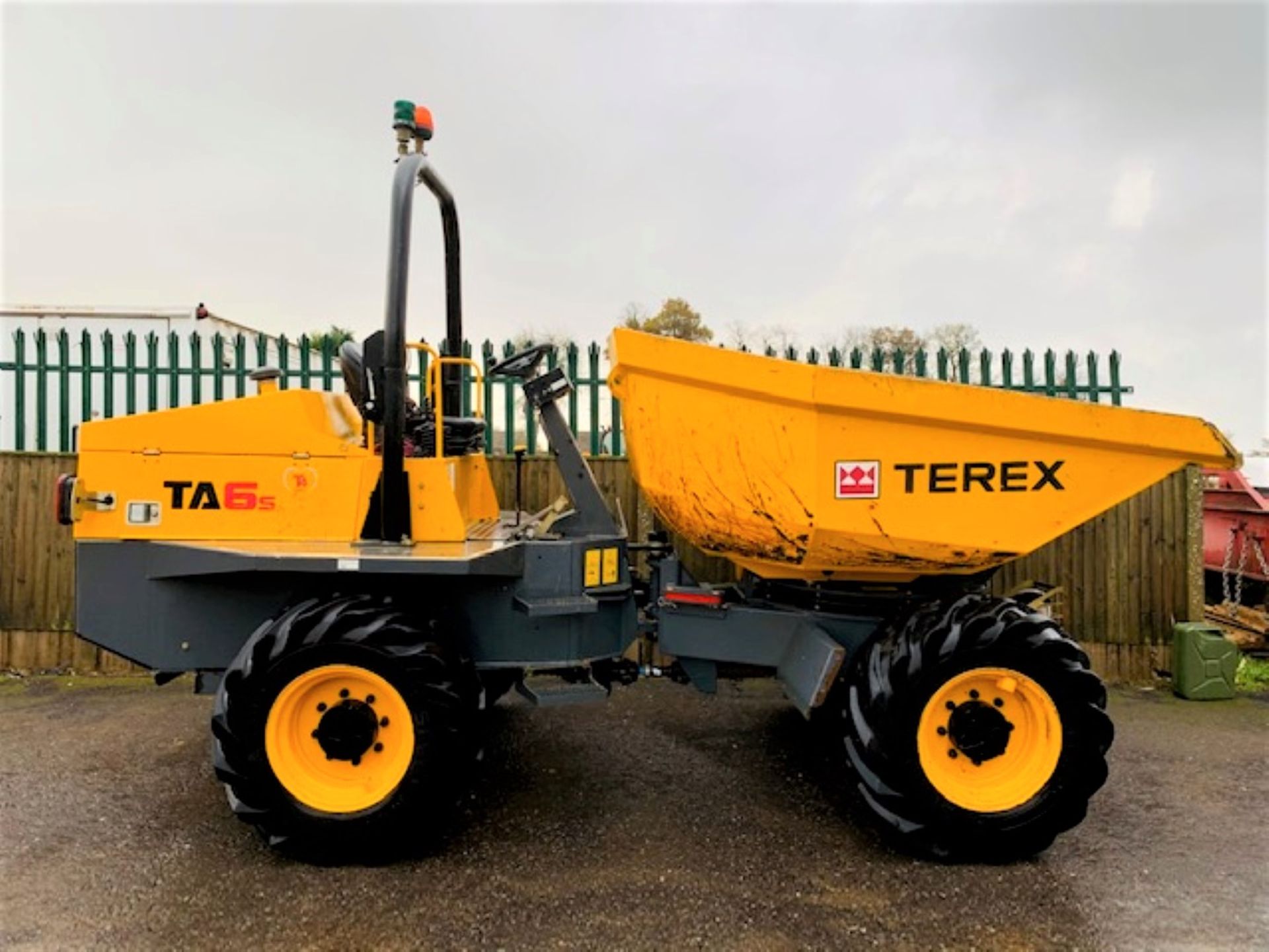 TEREX TA6 S SWIVEL DUMPER, YEAR 2017, 680 HOURS, GOOD TYRES, ORANGE AND GREEN BEACONS, CE MARKED - Image 6 of 12