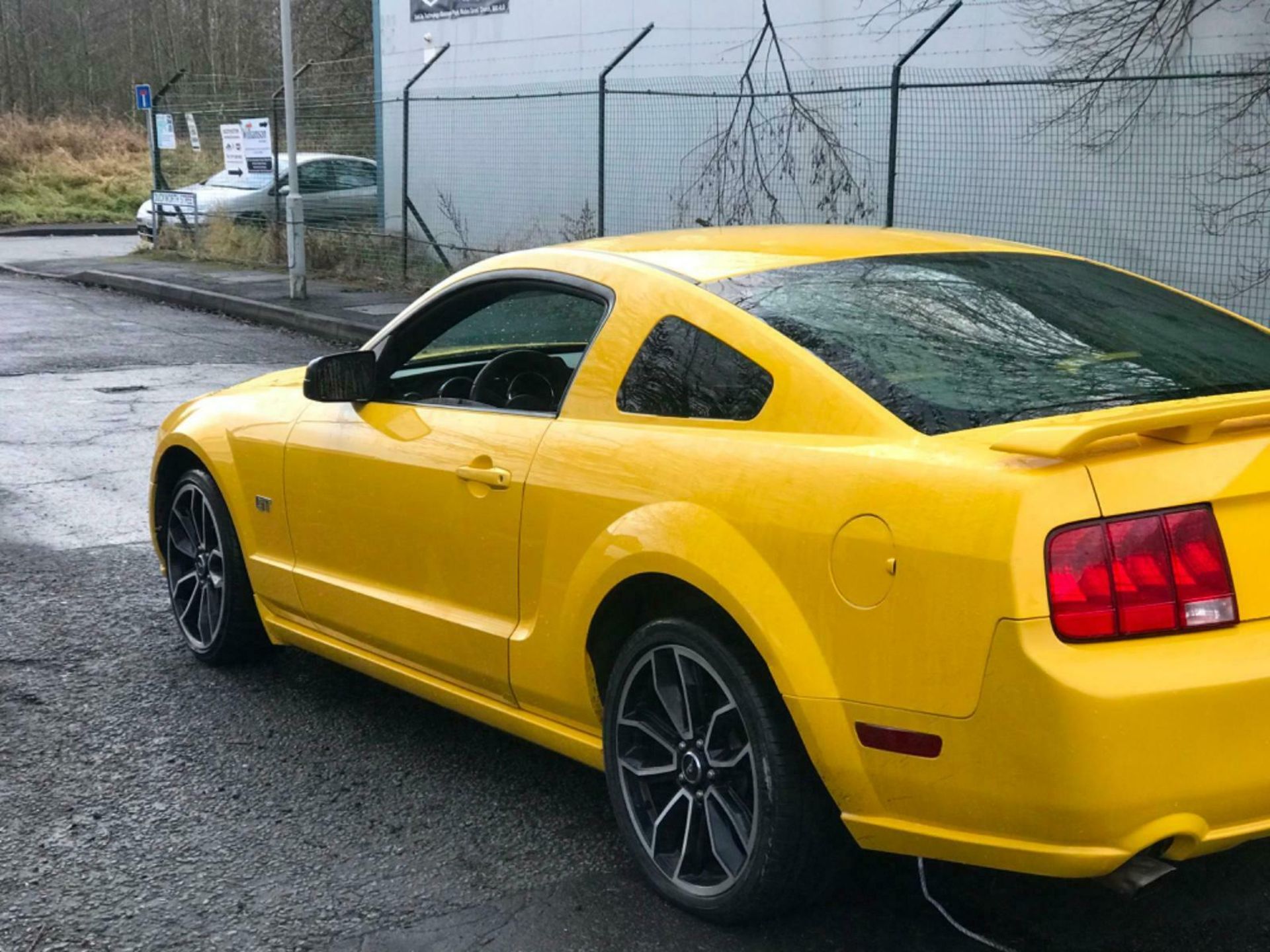 2006 FORD MUSTANG 4.6 V8 GT RARE MANUAL SCREAMING YELLOW LHD FRESH IMPORT - Image 2 of 9