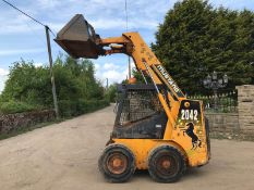 2000 MUSTANG SKIDSTEER LOADER, RUNS, DRIVES AND LIFTS, SHOWING 2085 HOURS *PLUS VAT*