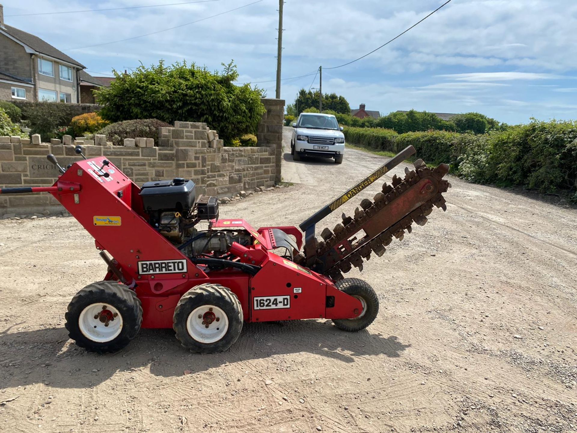 BARRETO 1624-D 4 WHEEL DRIVE TRENCHER *PLUS VAT*