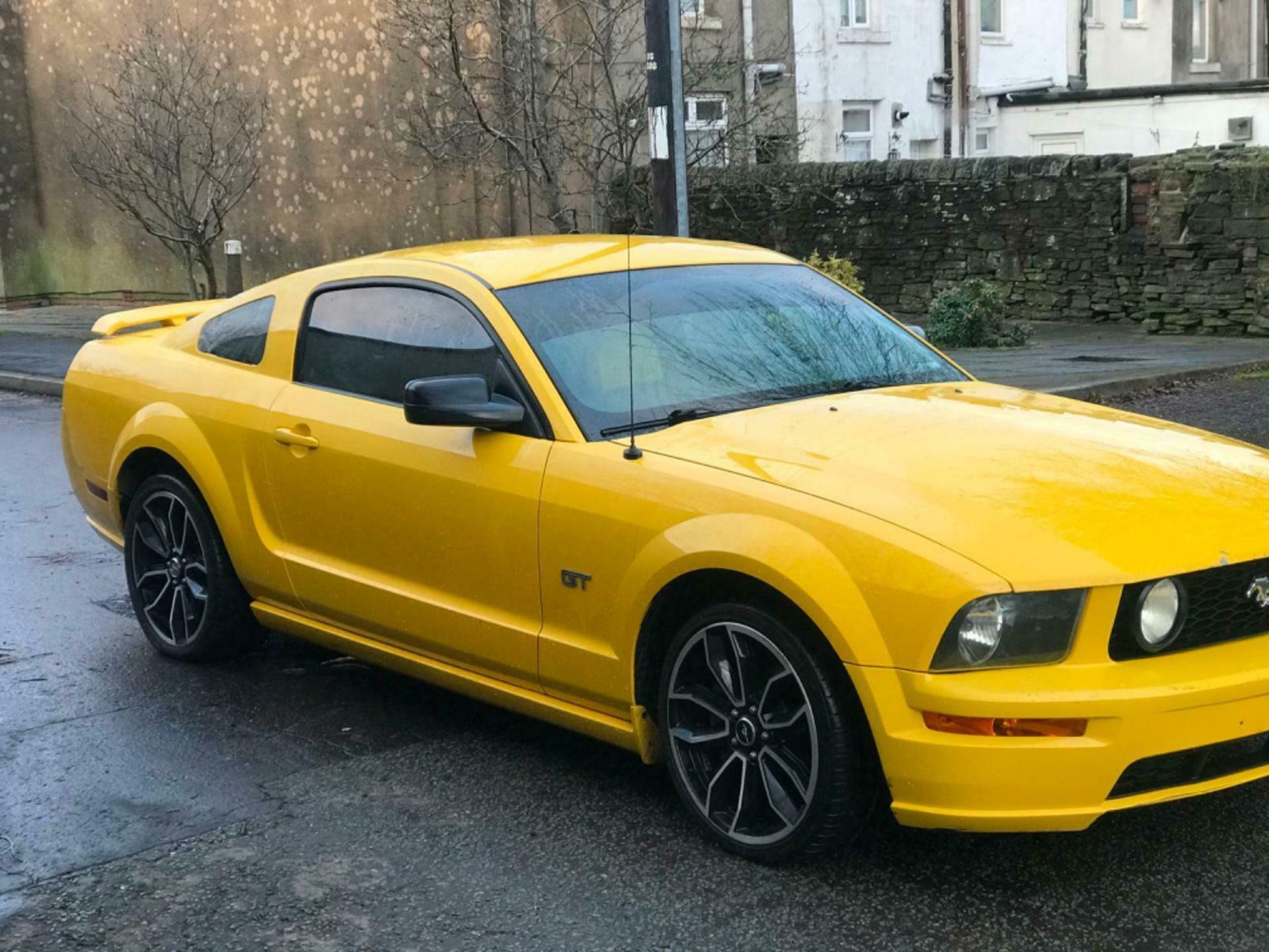 2006 FORD MUSTANG 4.6 V8 GT RARE MANUAL SCREAMING YELLOW LHD FRESH IMPORT - Image 6 of 9