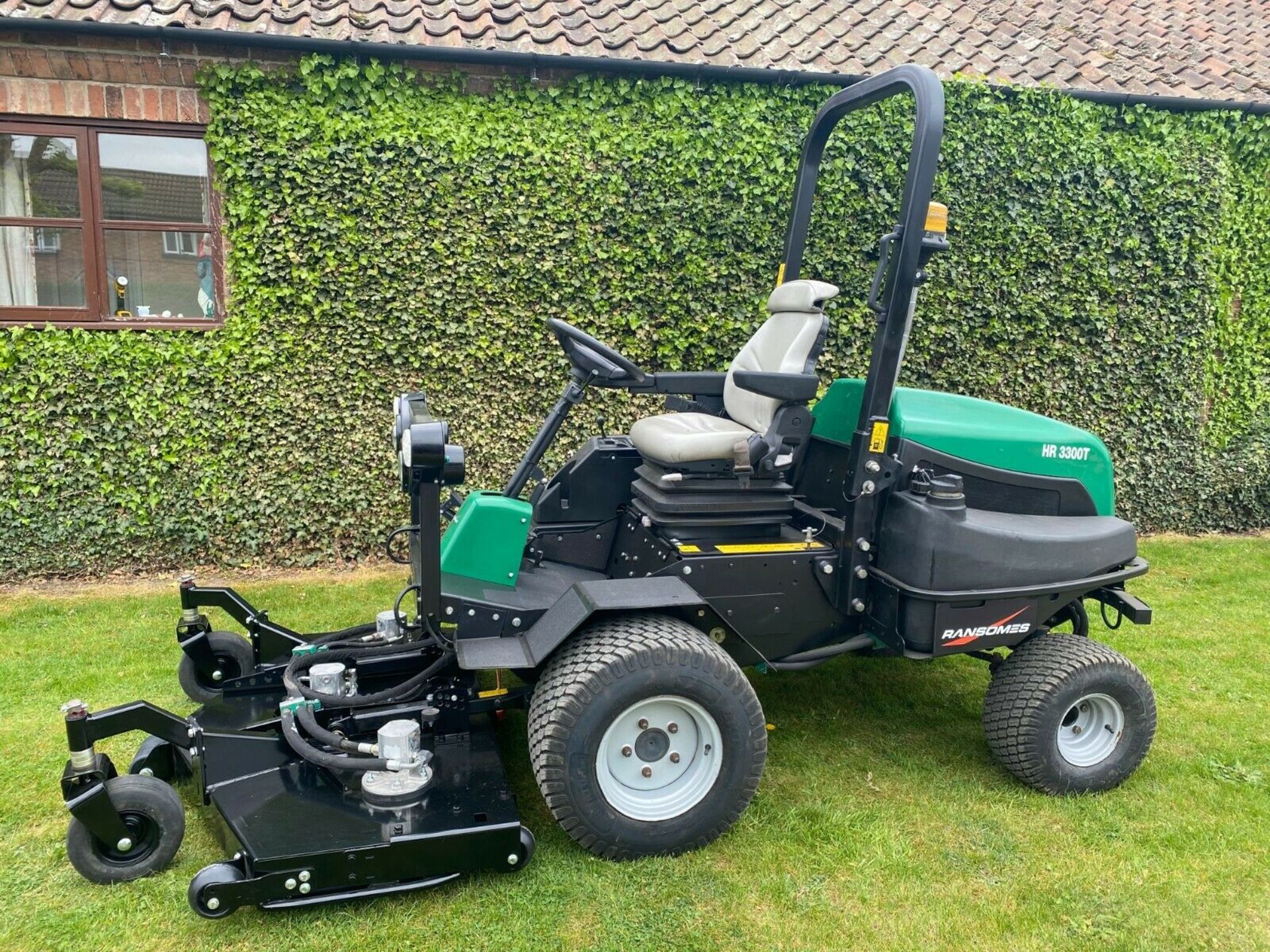 RANSOMES HR3300T UPFRONT ROTARY, 60" CUT, 4x4, DIESEL, YEAR 2014, RIDE ON MOWER *PLUS VAT* - Image 3 of 10