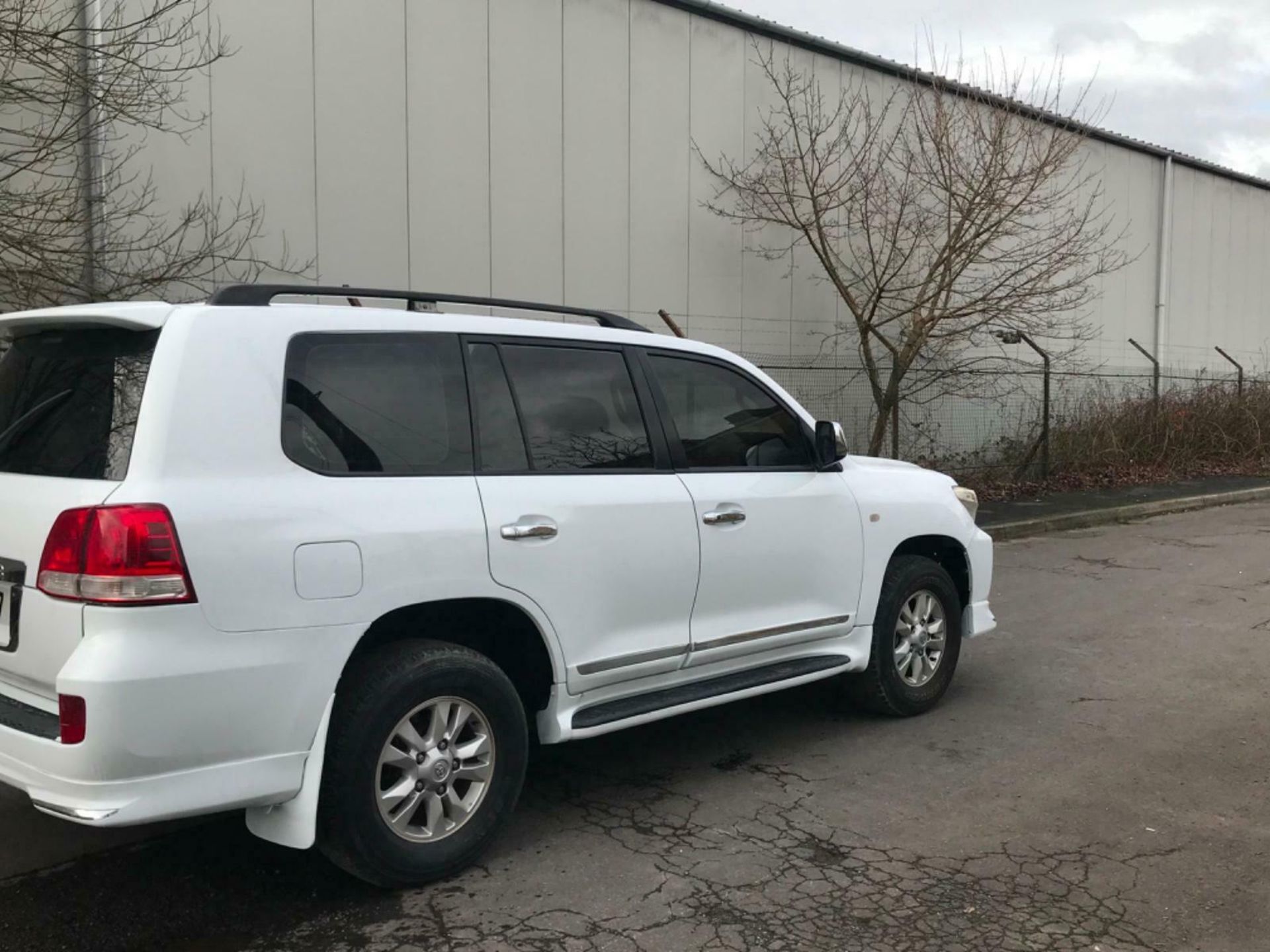 2008 TOYOTA LANDCRUISER LHD MANUAL PETROL LEFT HAND DRIVE 200 SERIES UK REG - Image 11 of 12